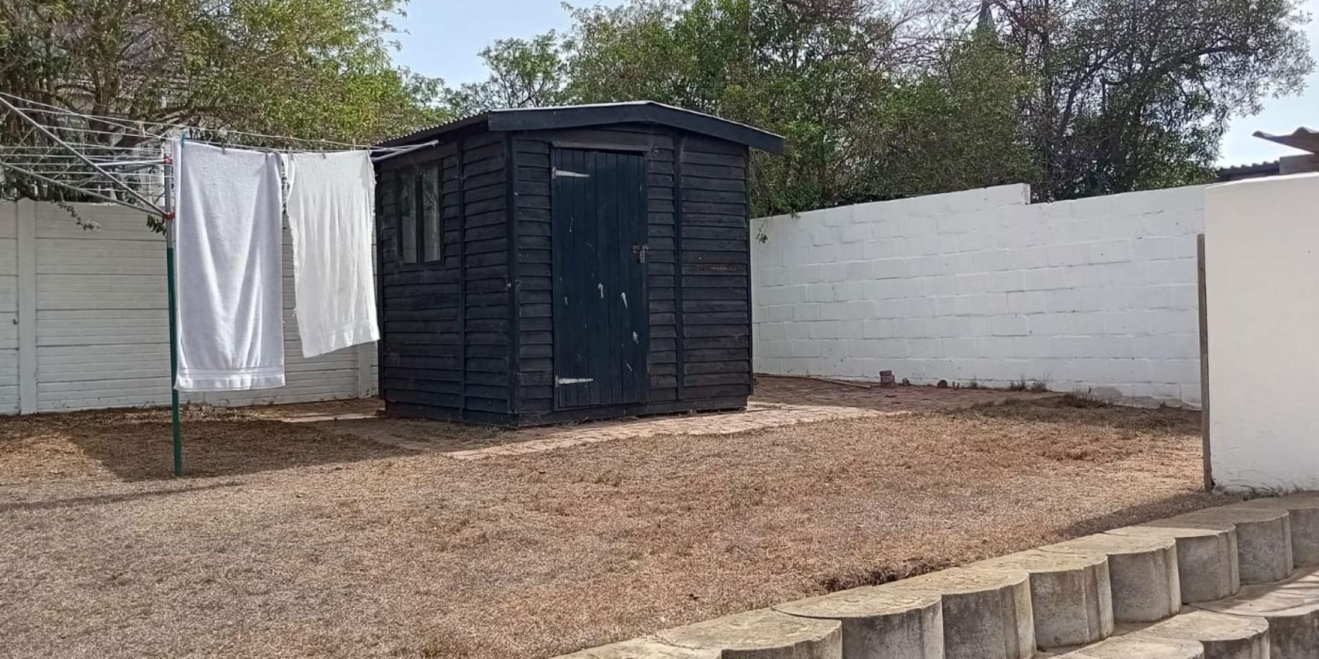 Image 4 of 6