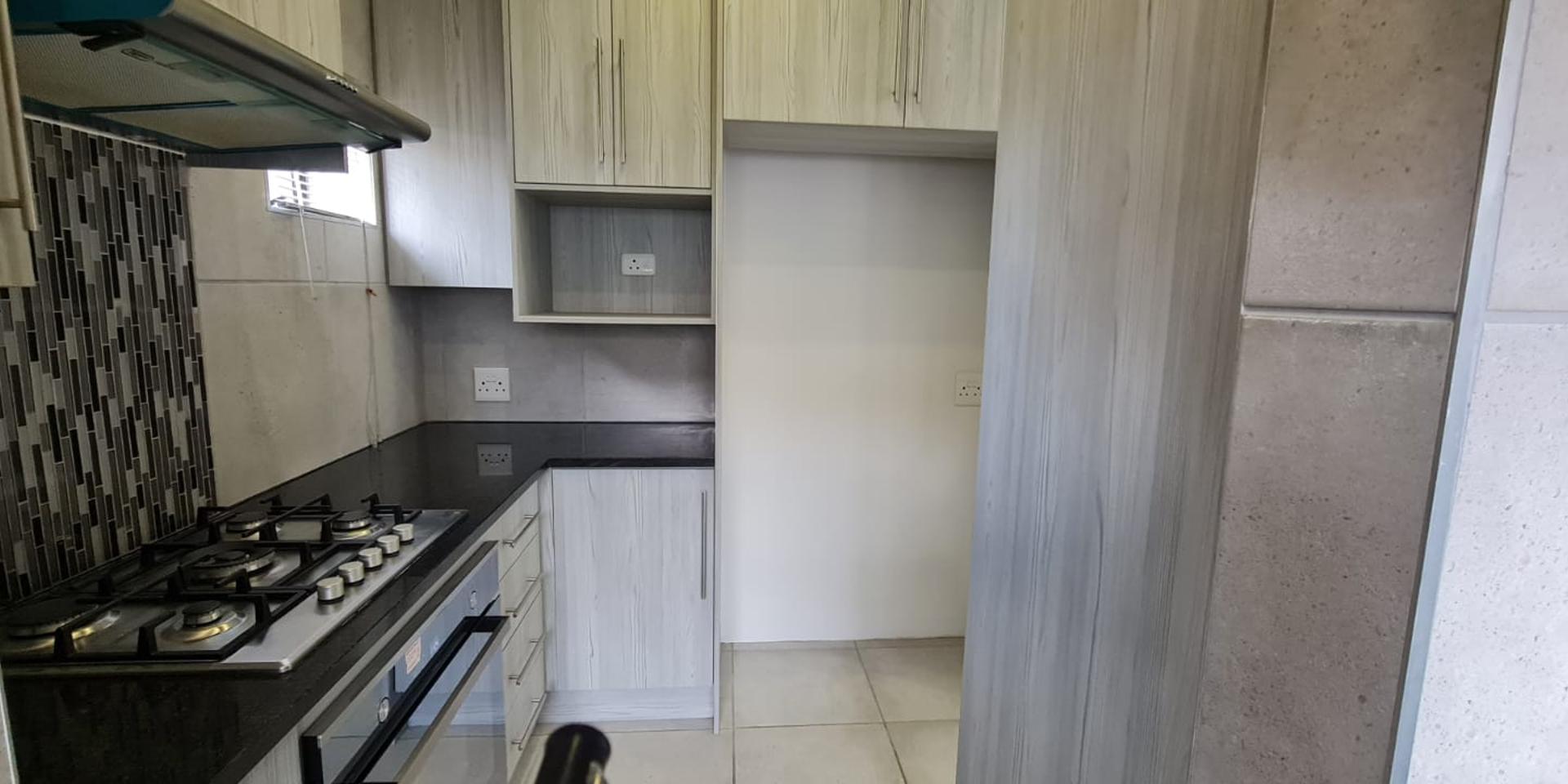 Image 2 of 6