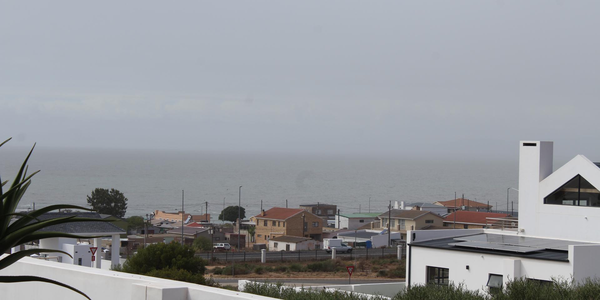 Image 4 of 6