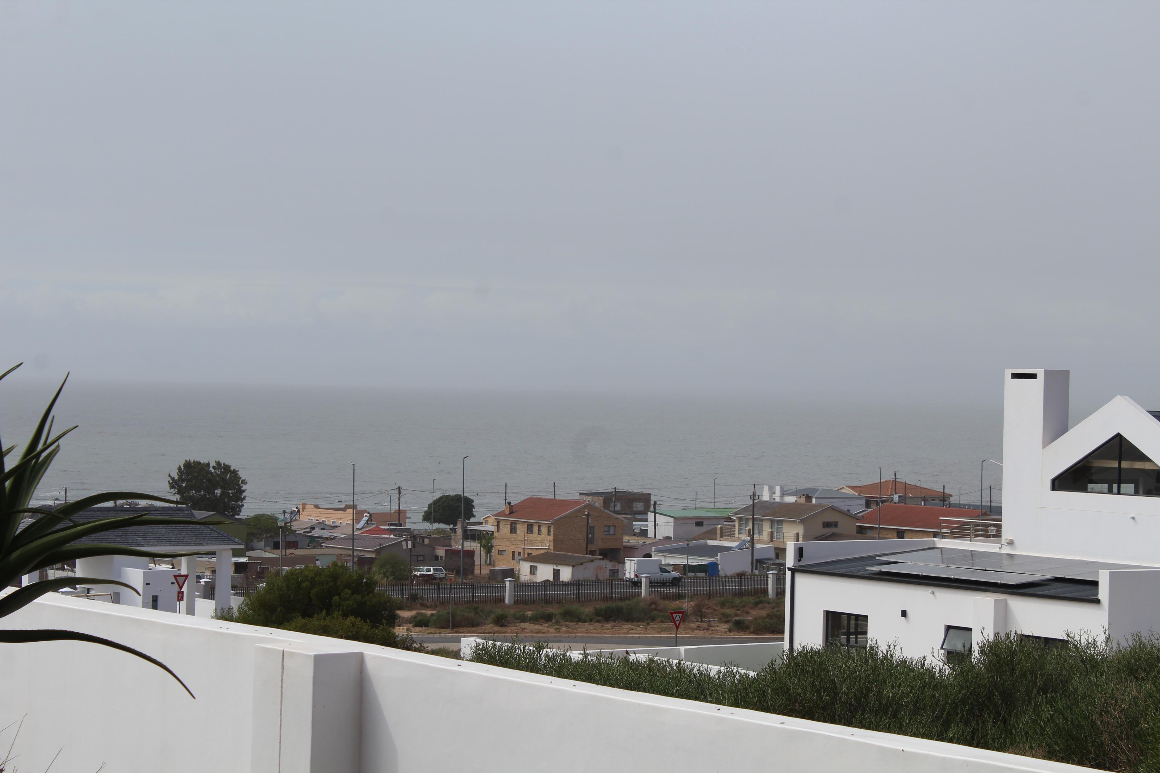 Image 4 of 6