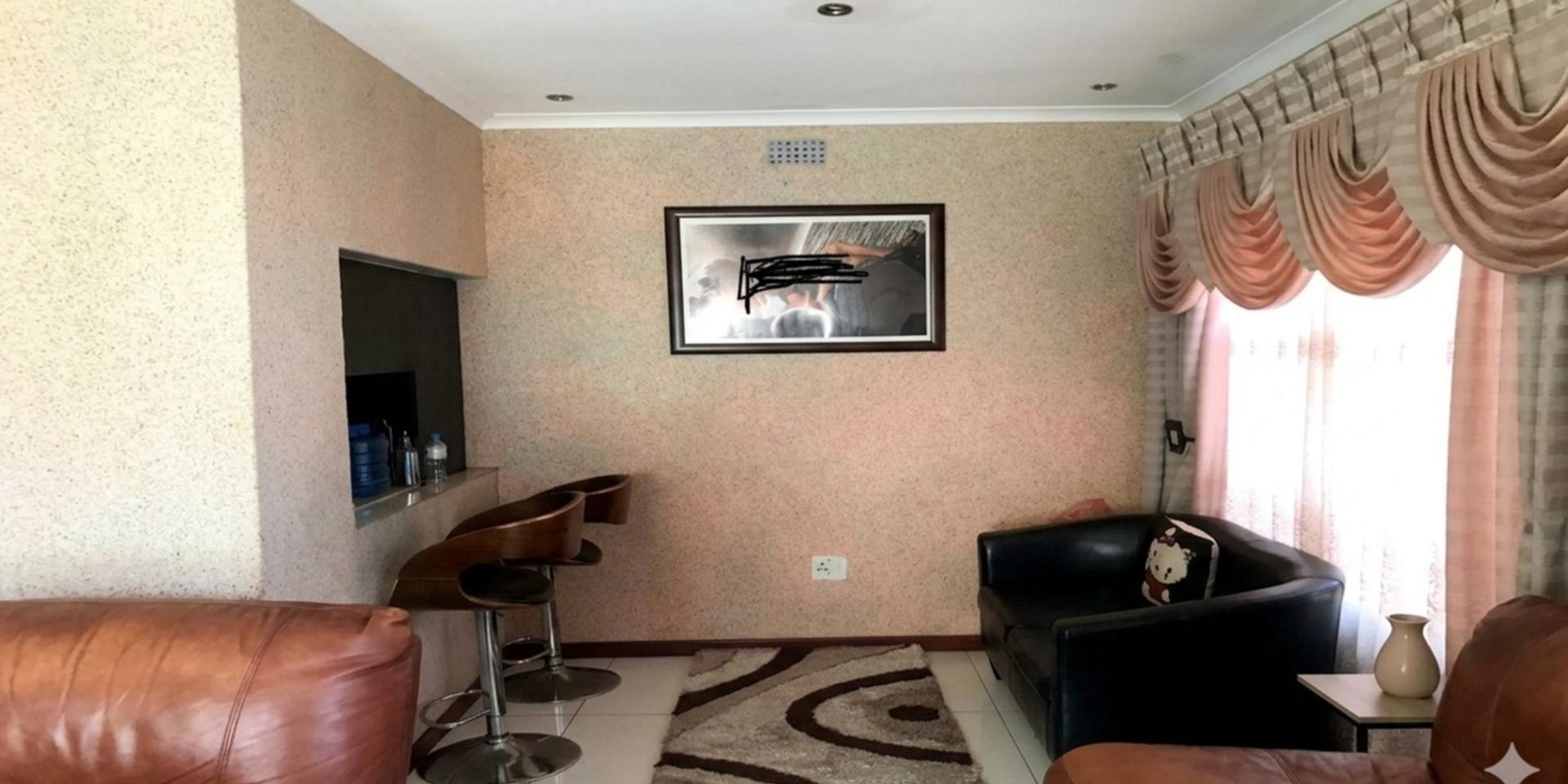 Image 5 of 6