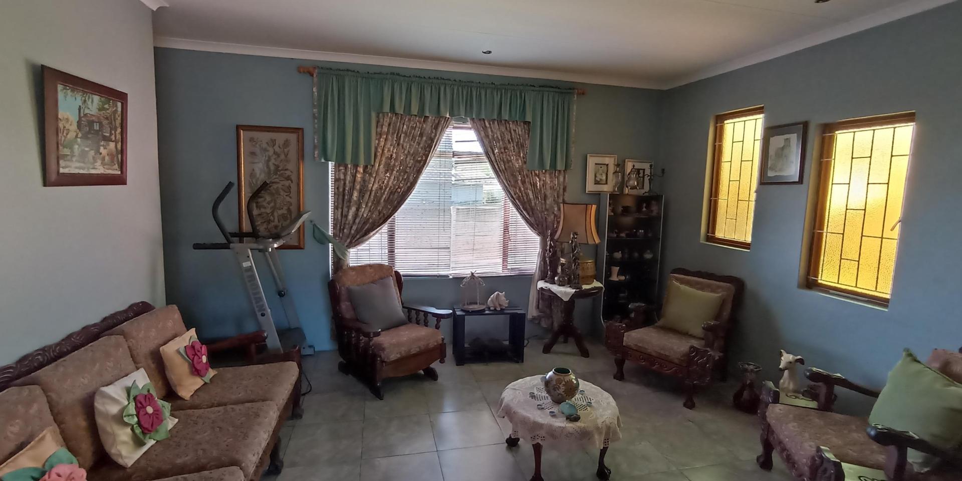 Image 2 of 6