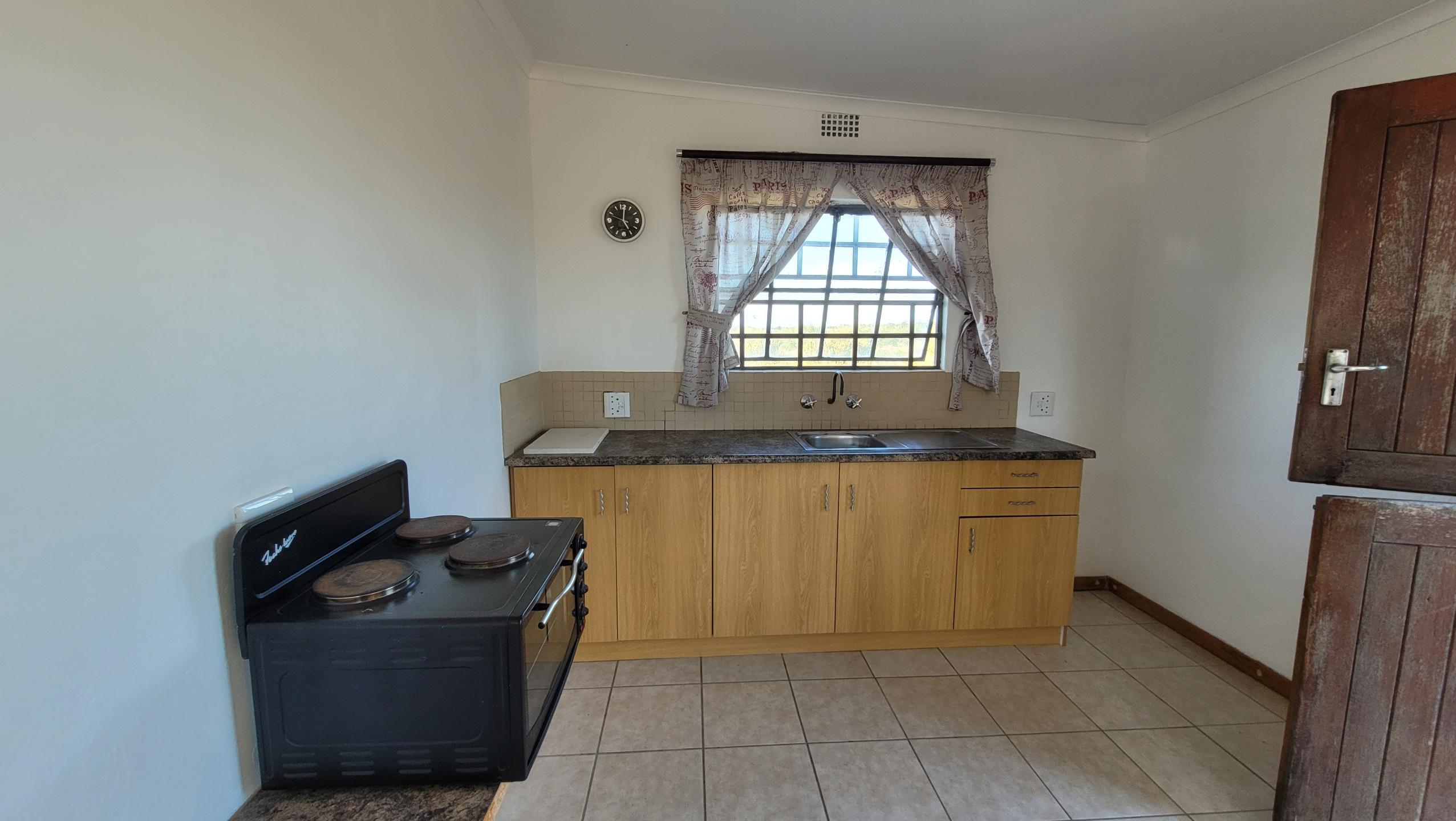 Image 2 of 6
