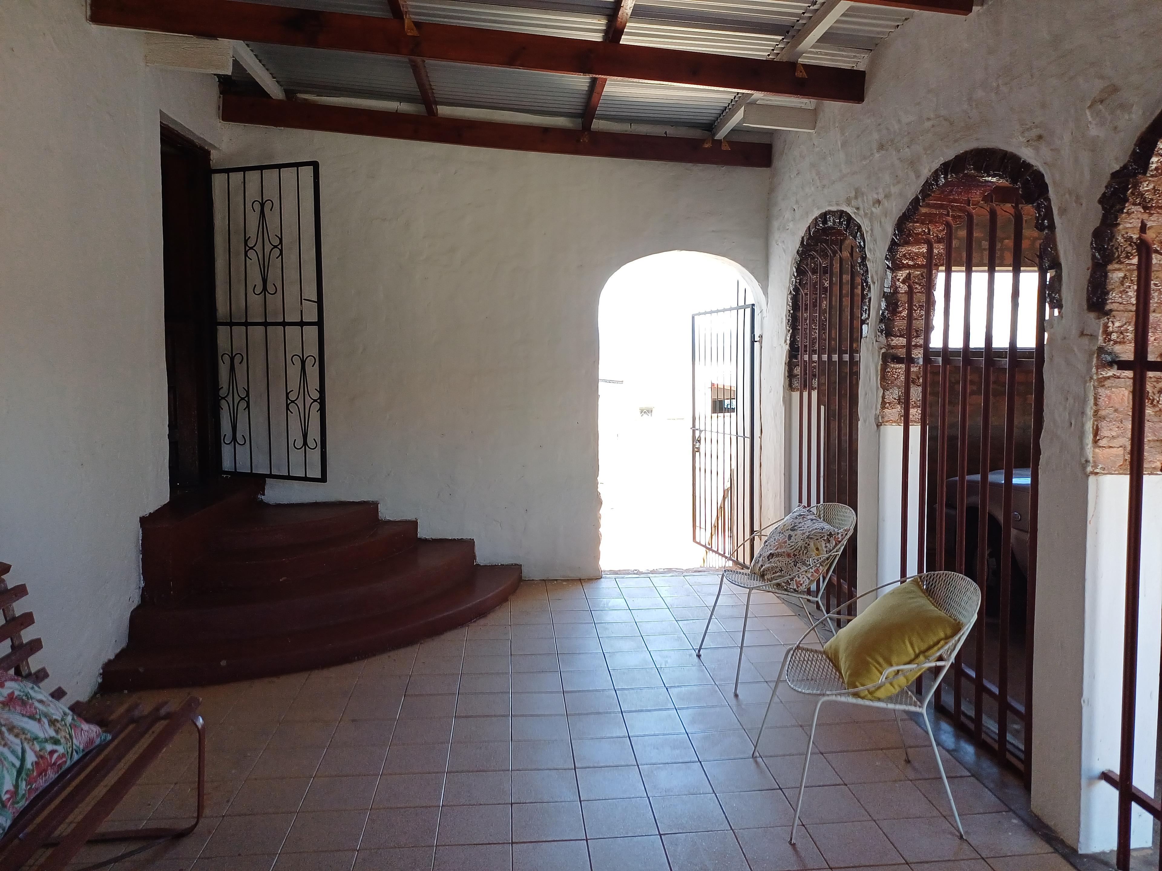 Image 3 of 6