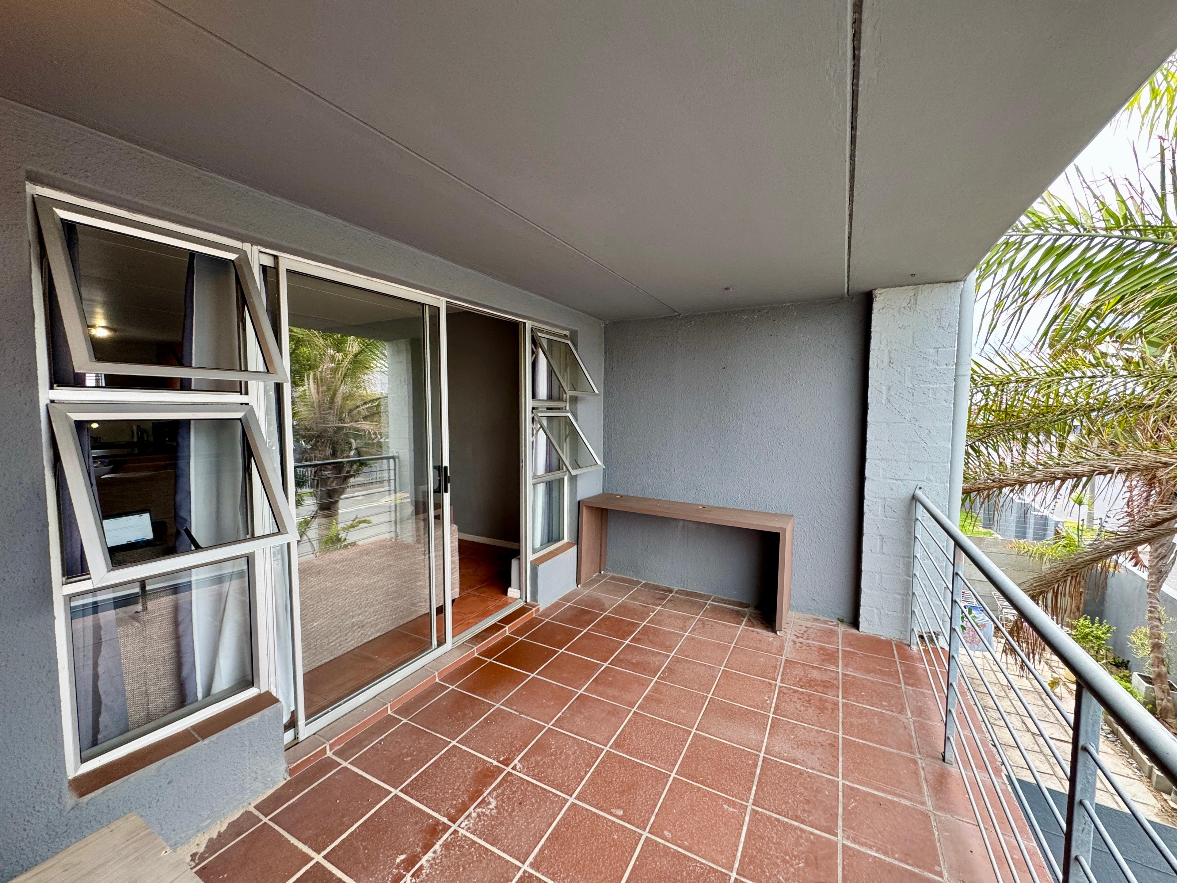 Image 4 of 6