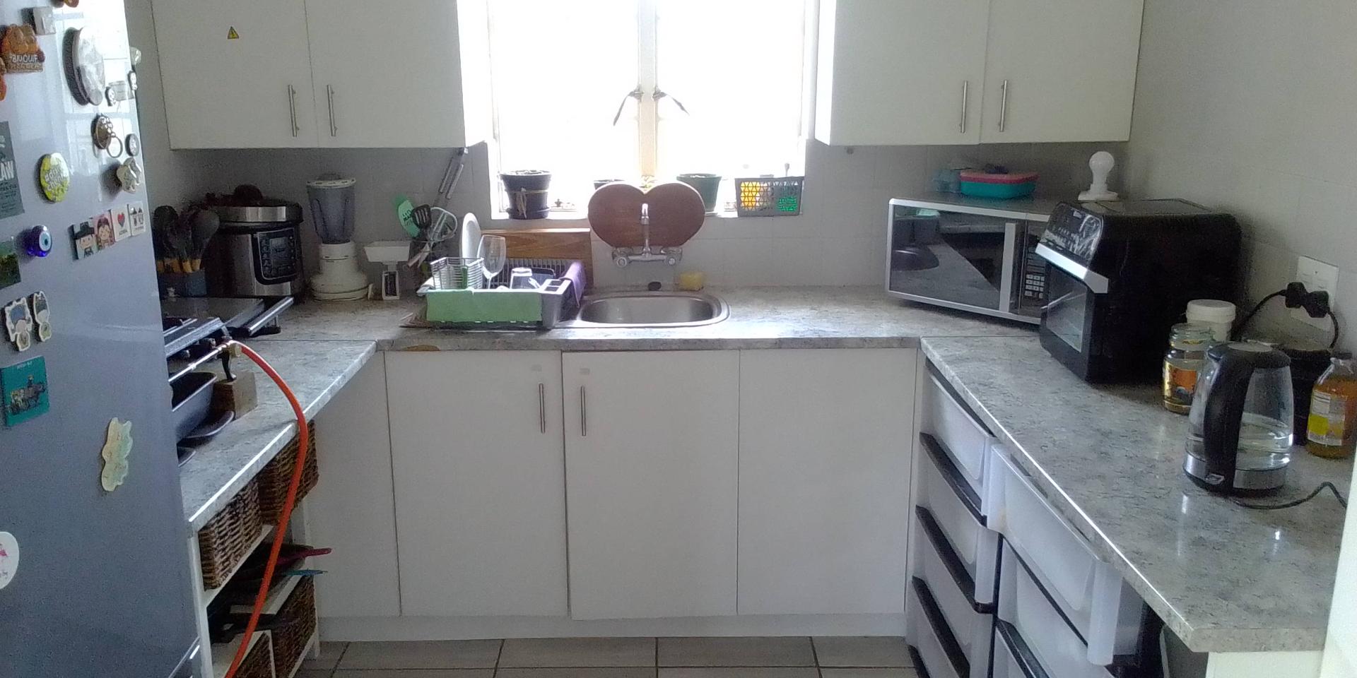 Image 4 of 6
