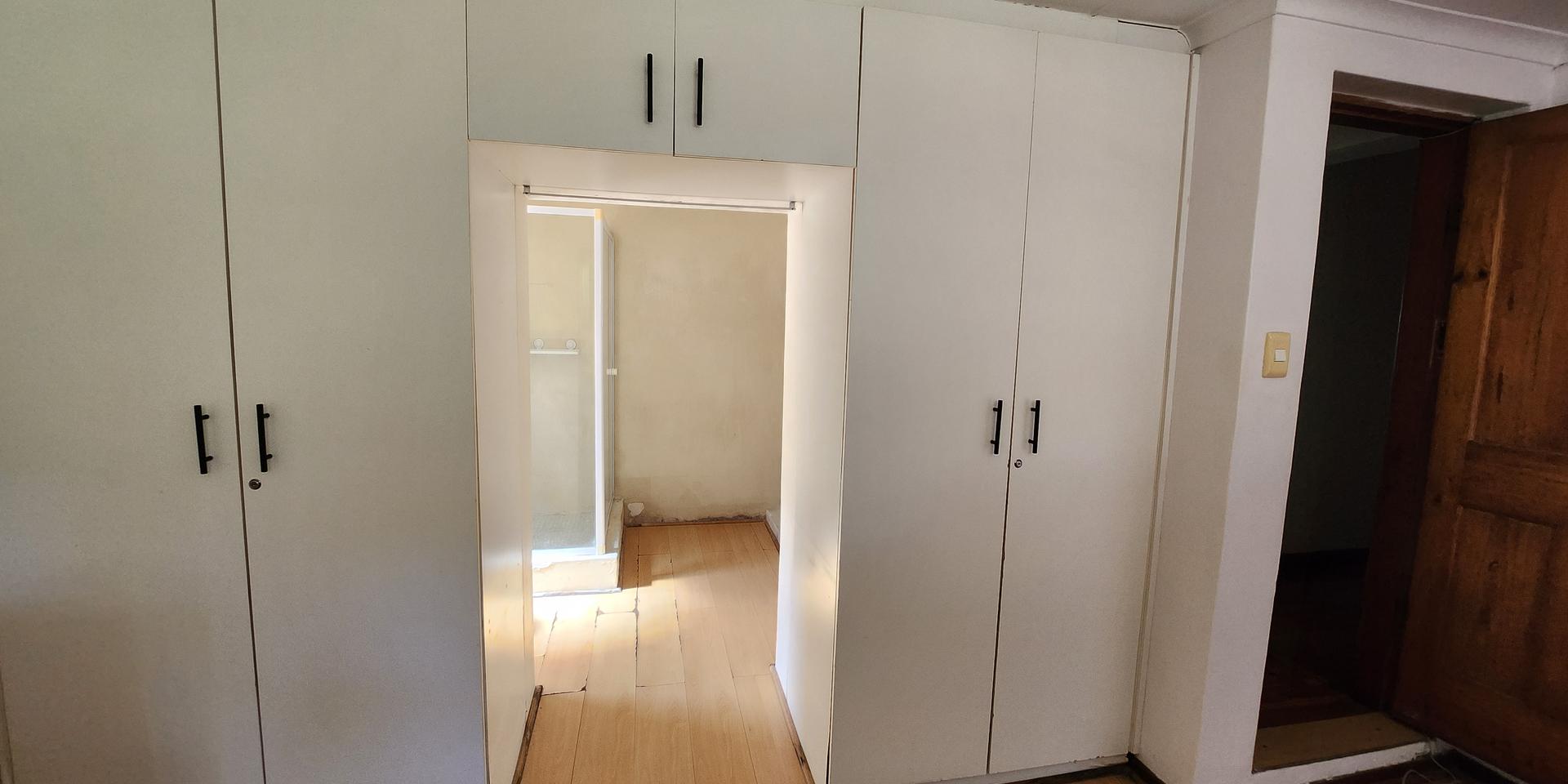 Image 5 of 6