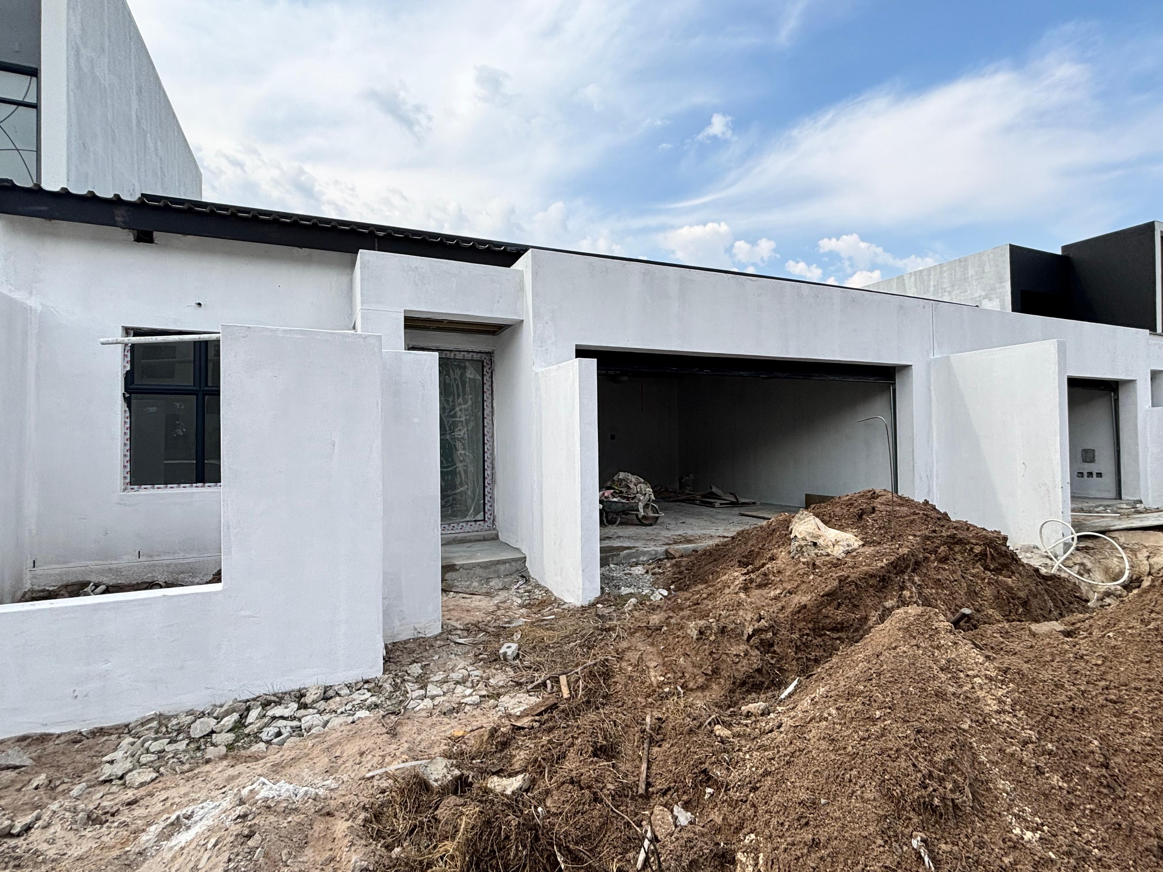 Image 2 of 6