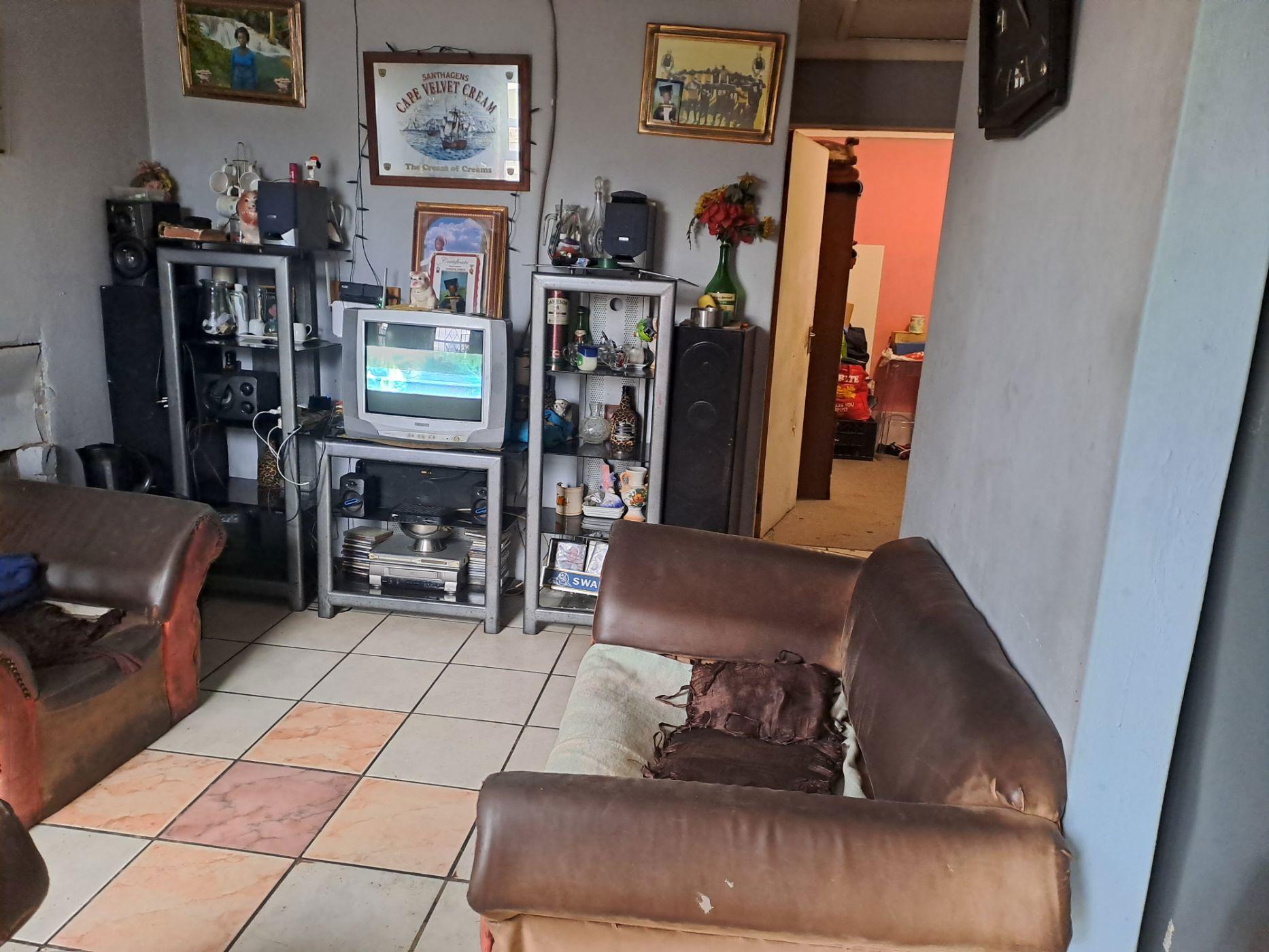 Image 1 of 6