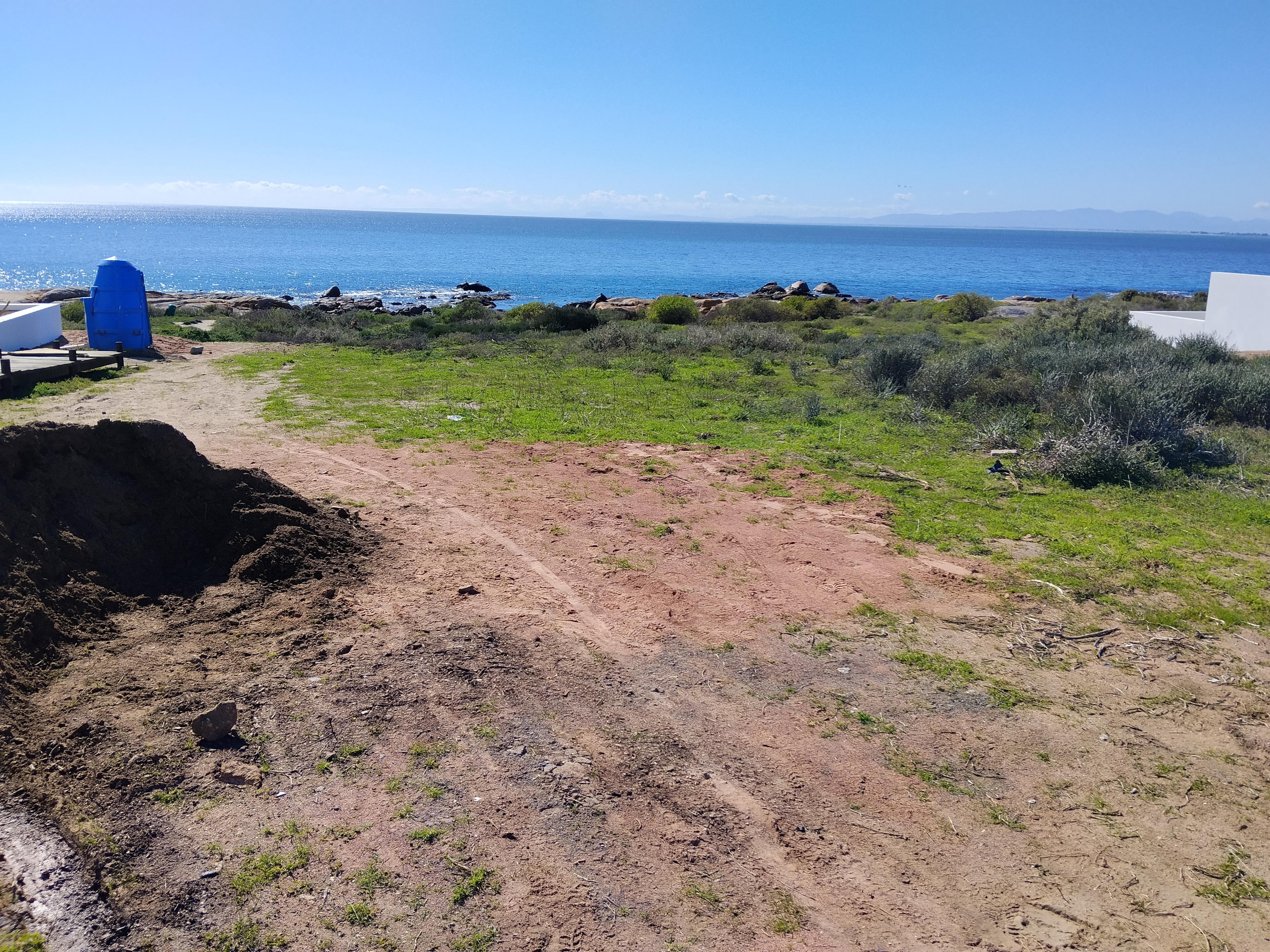 Image 2 of 6