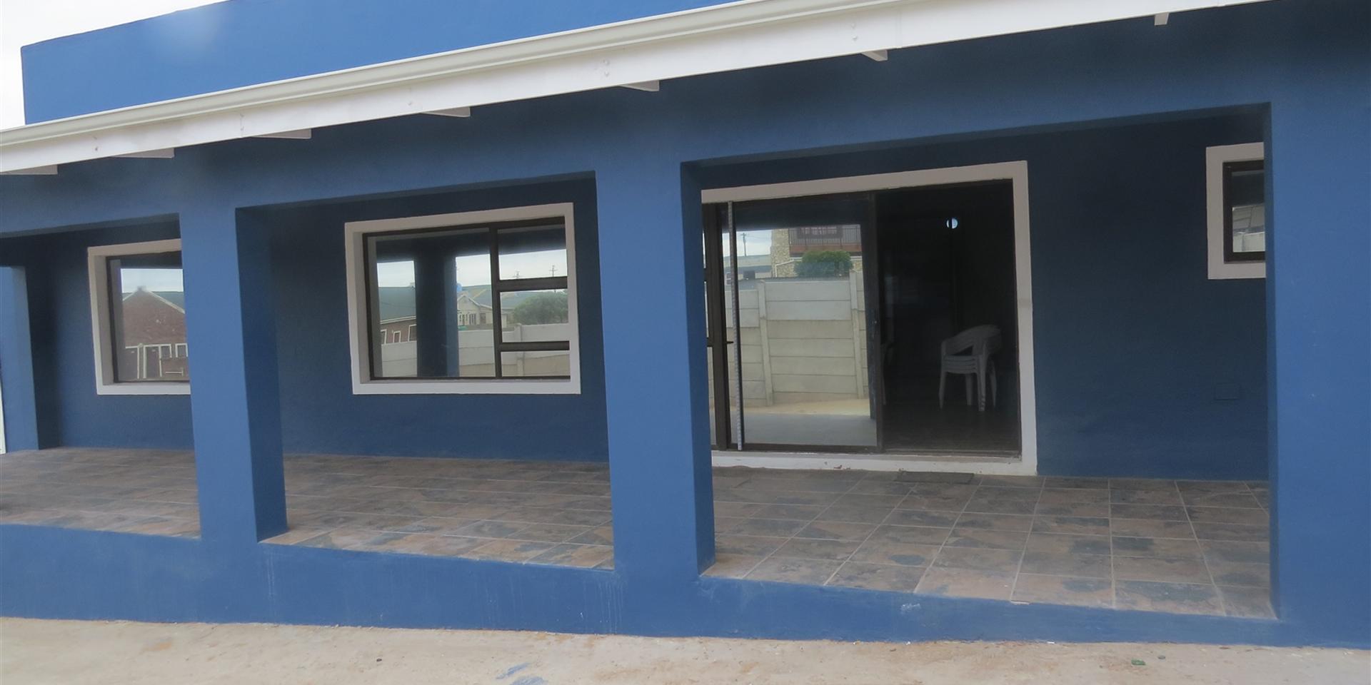 Image 4 of 6