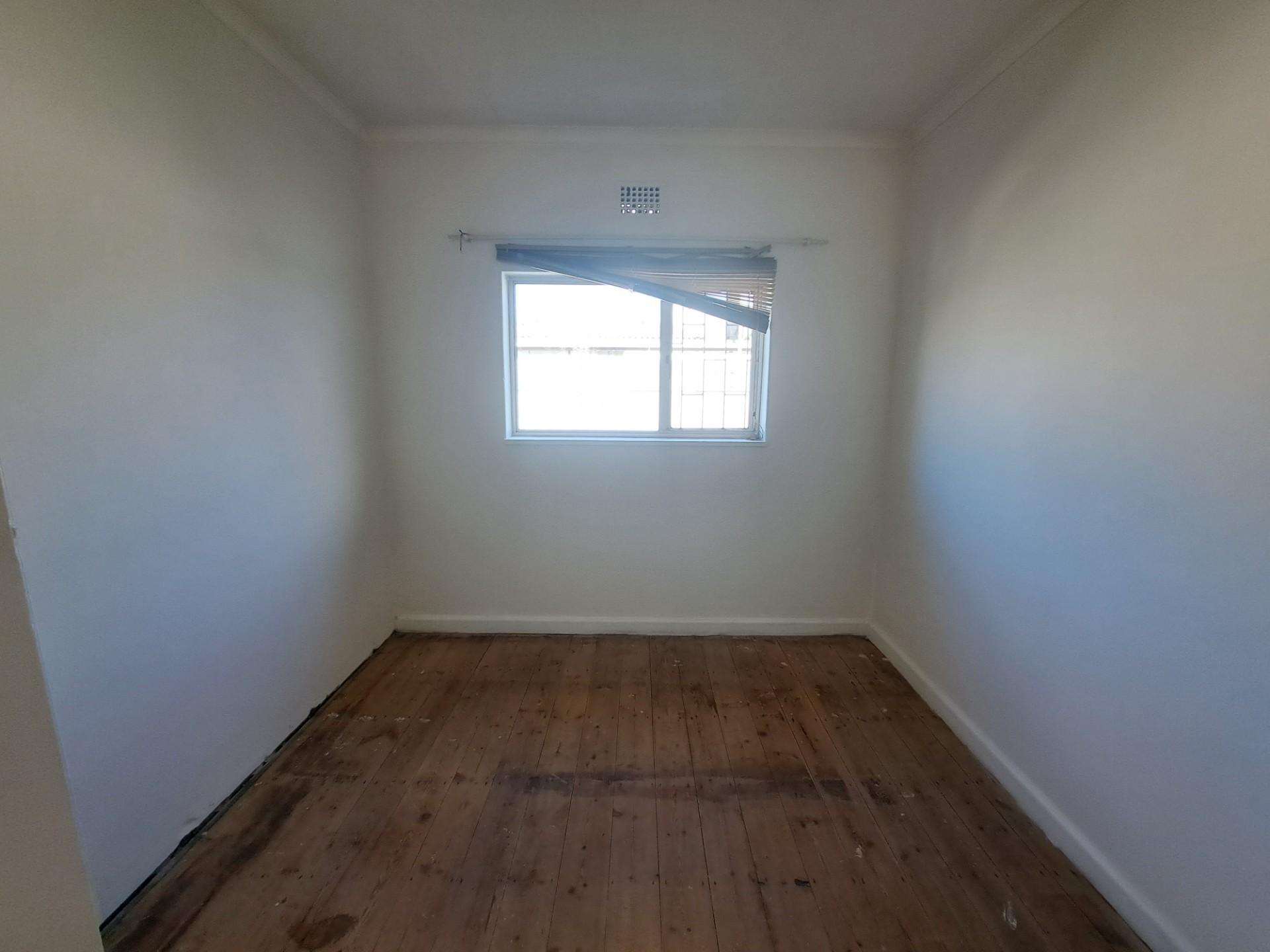 Image 5 of 6