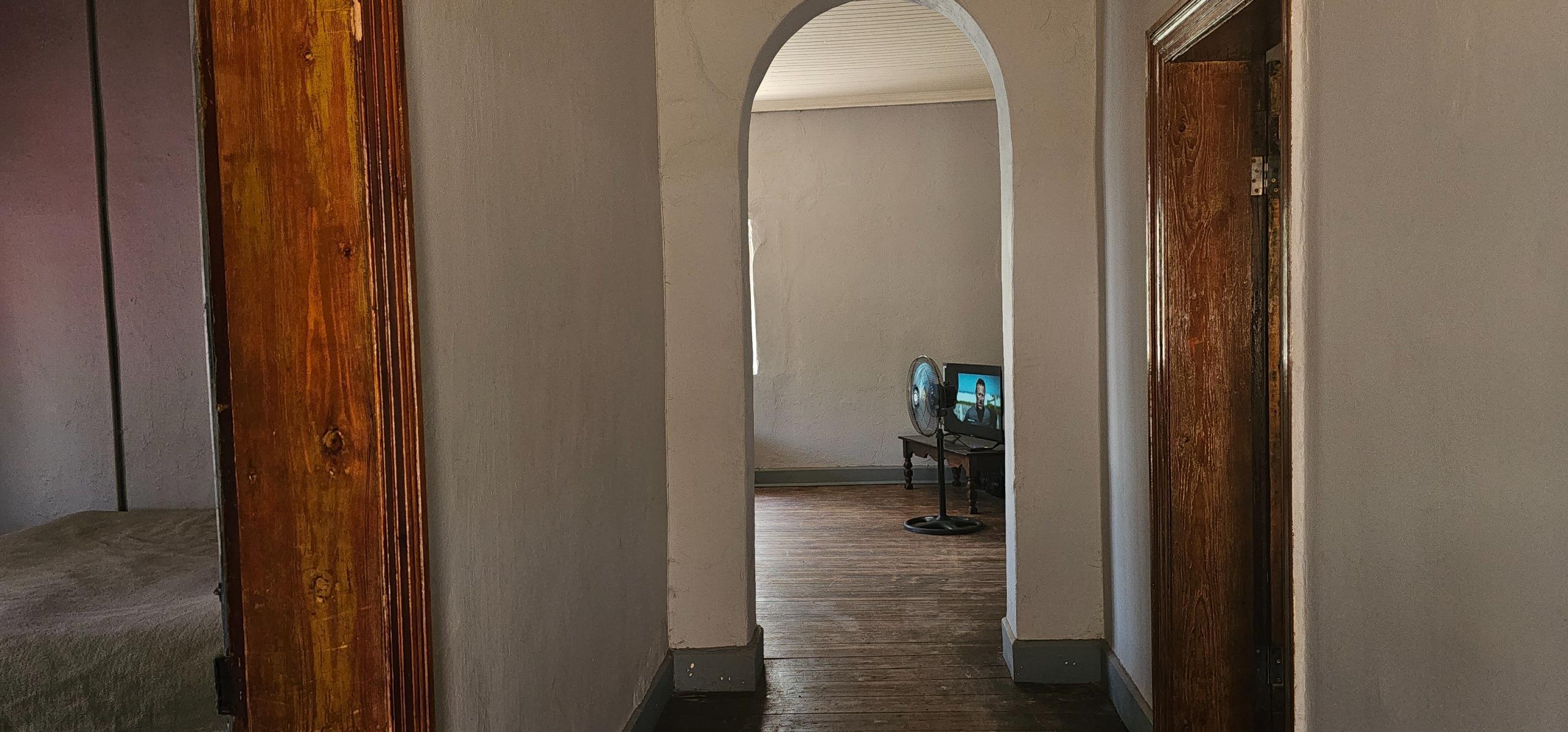 Image 3 of 6