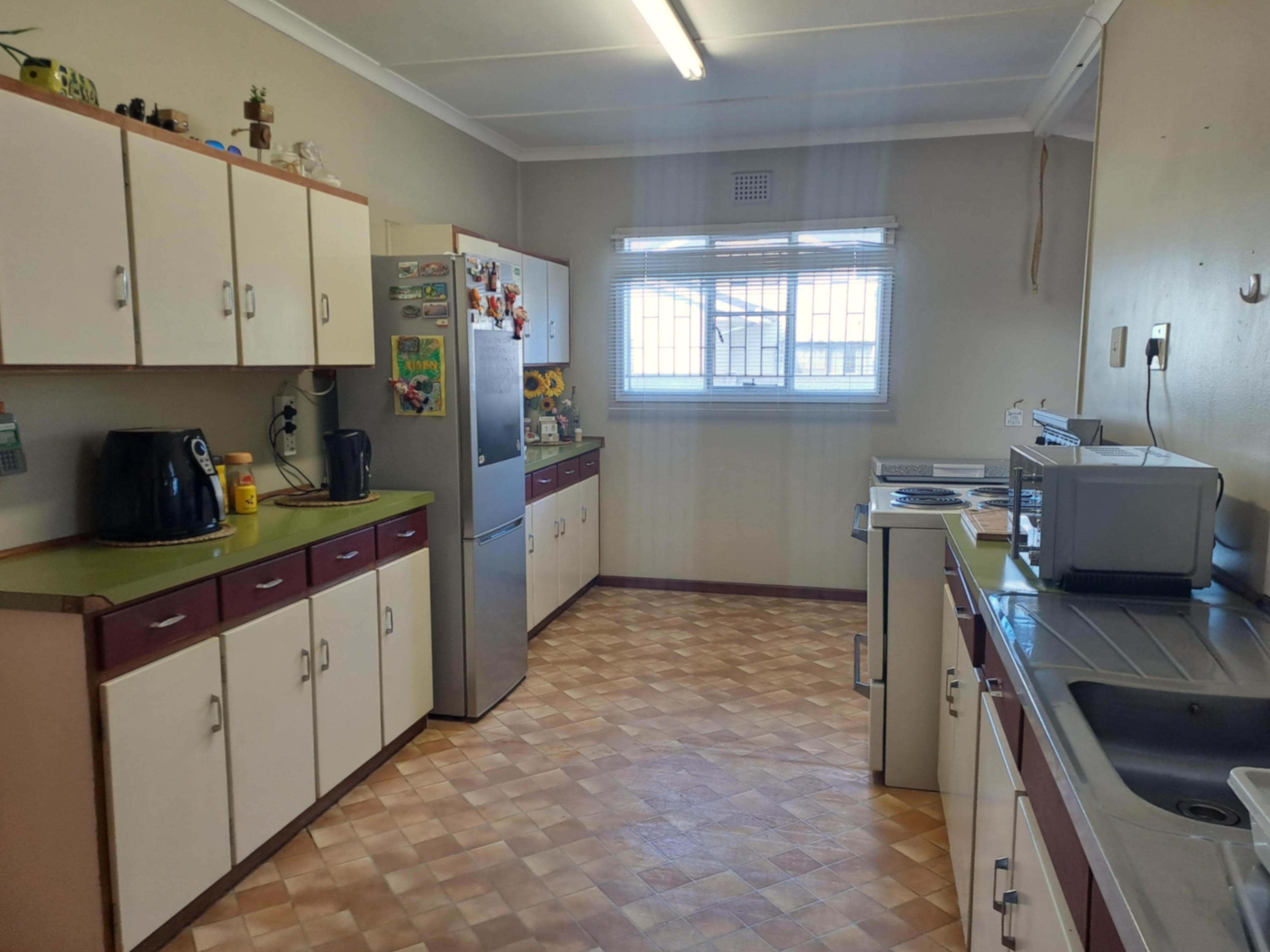 Image 5 of 6