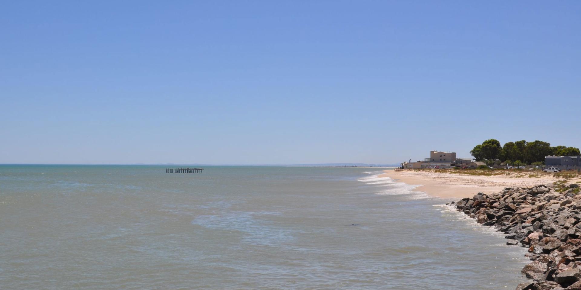 Image 4 of 6