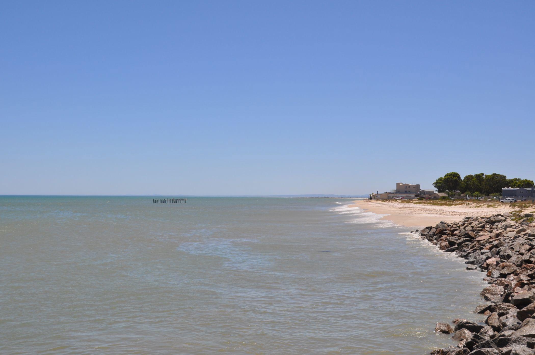 Image 4 of 6