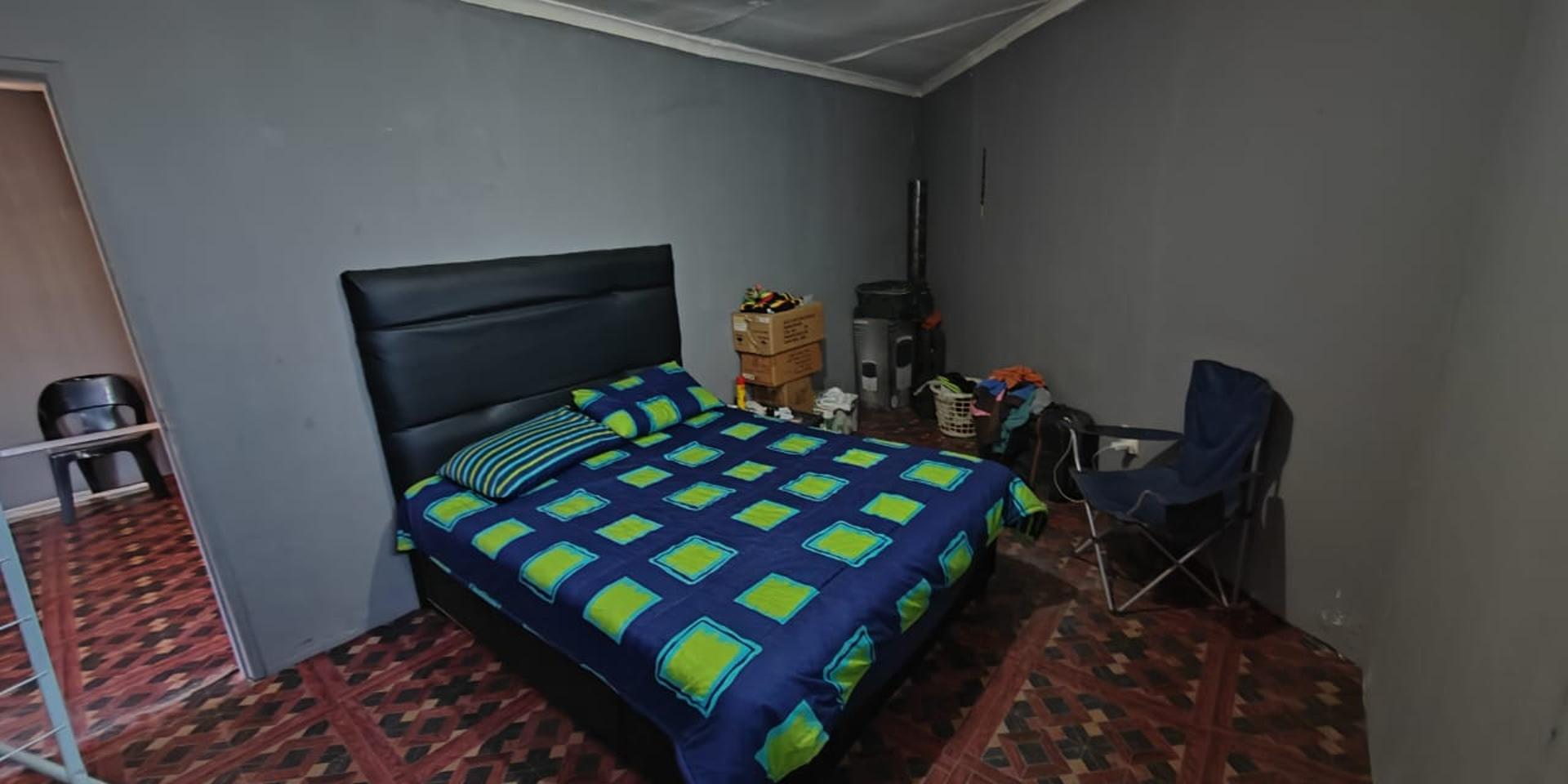 Image 5 of 6