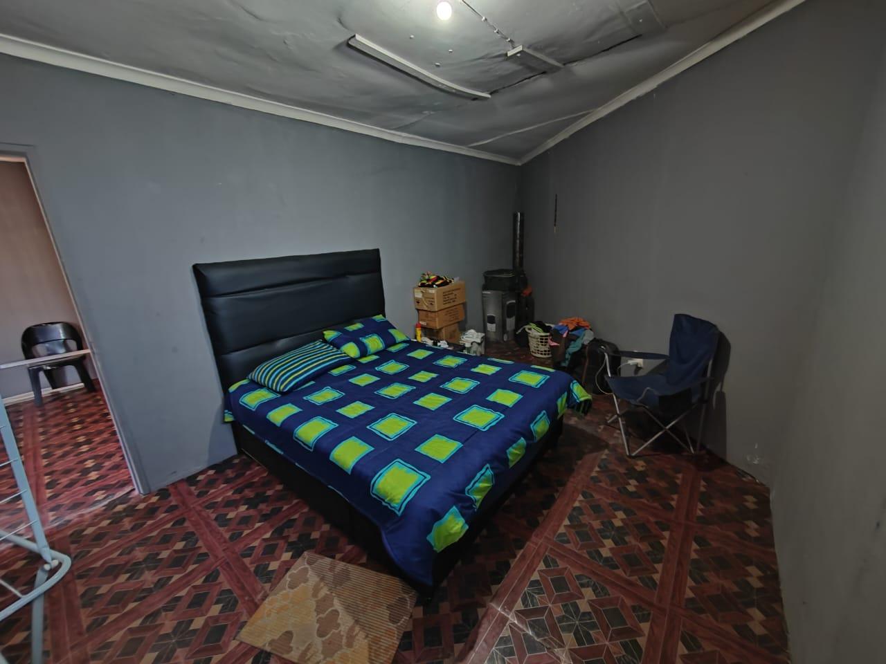 Image 5 of 6