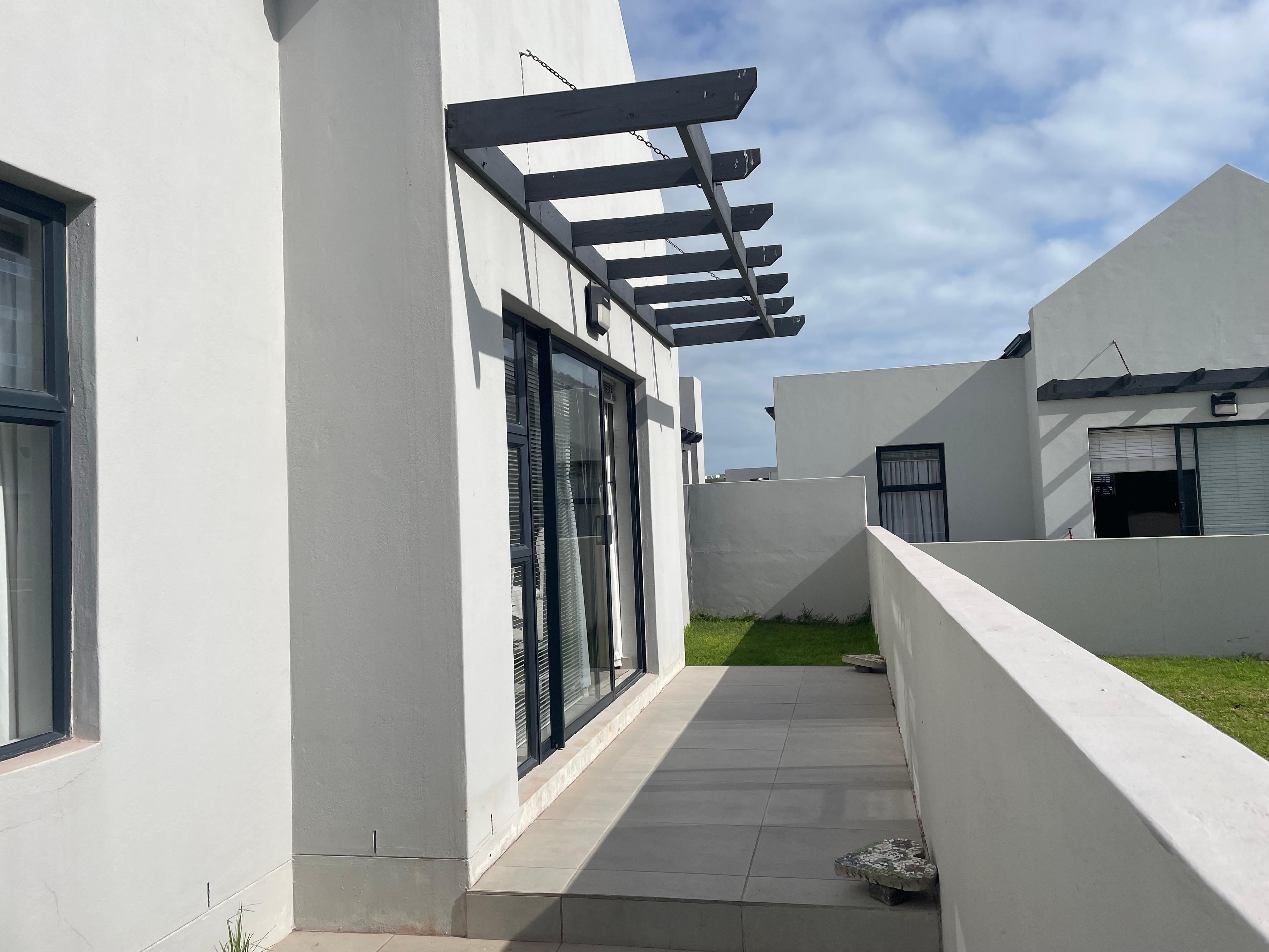Image 5 of 6