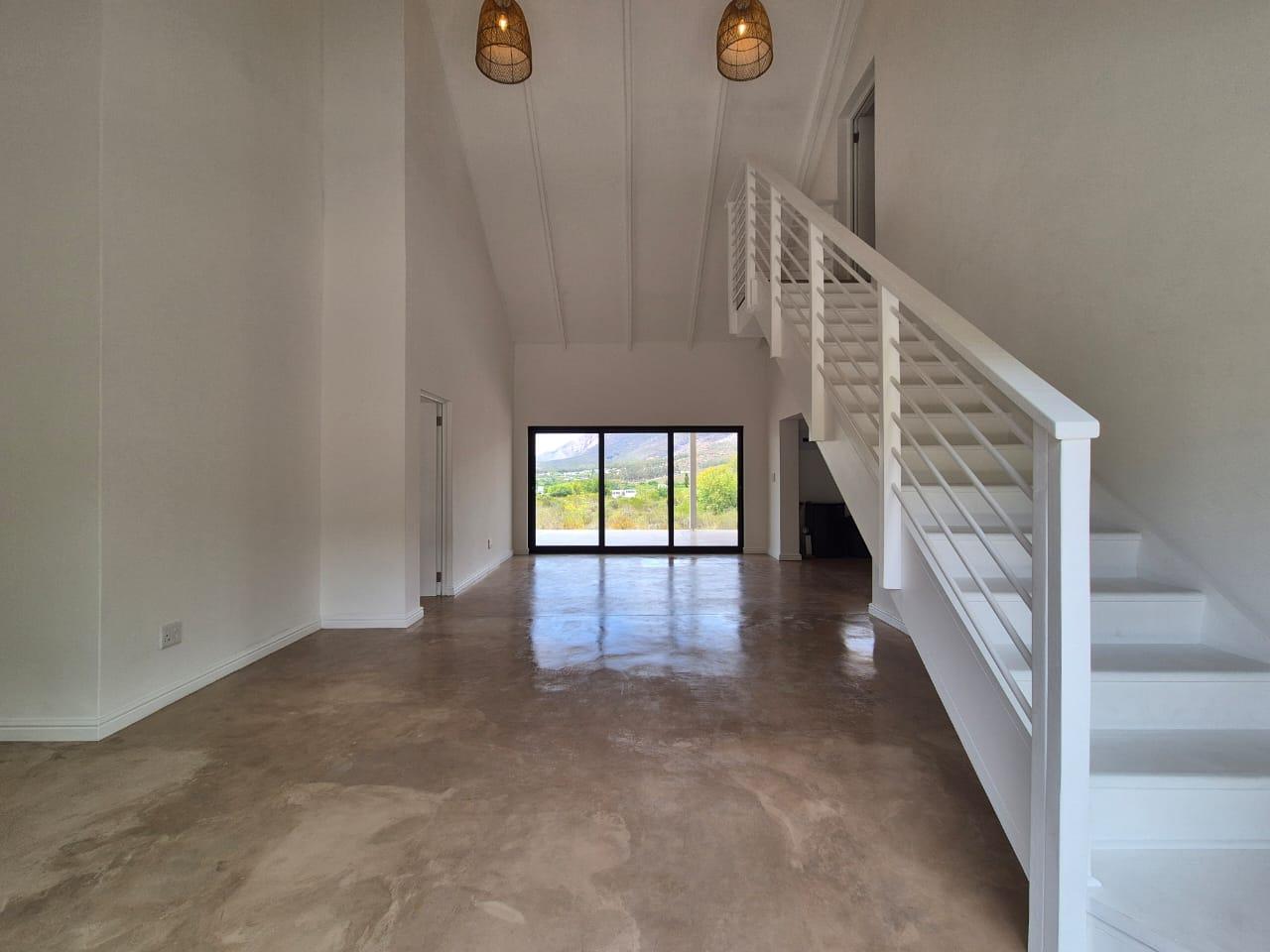 Image 2 of 6