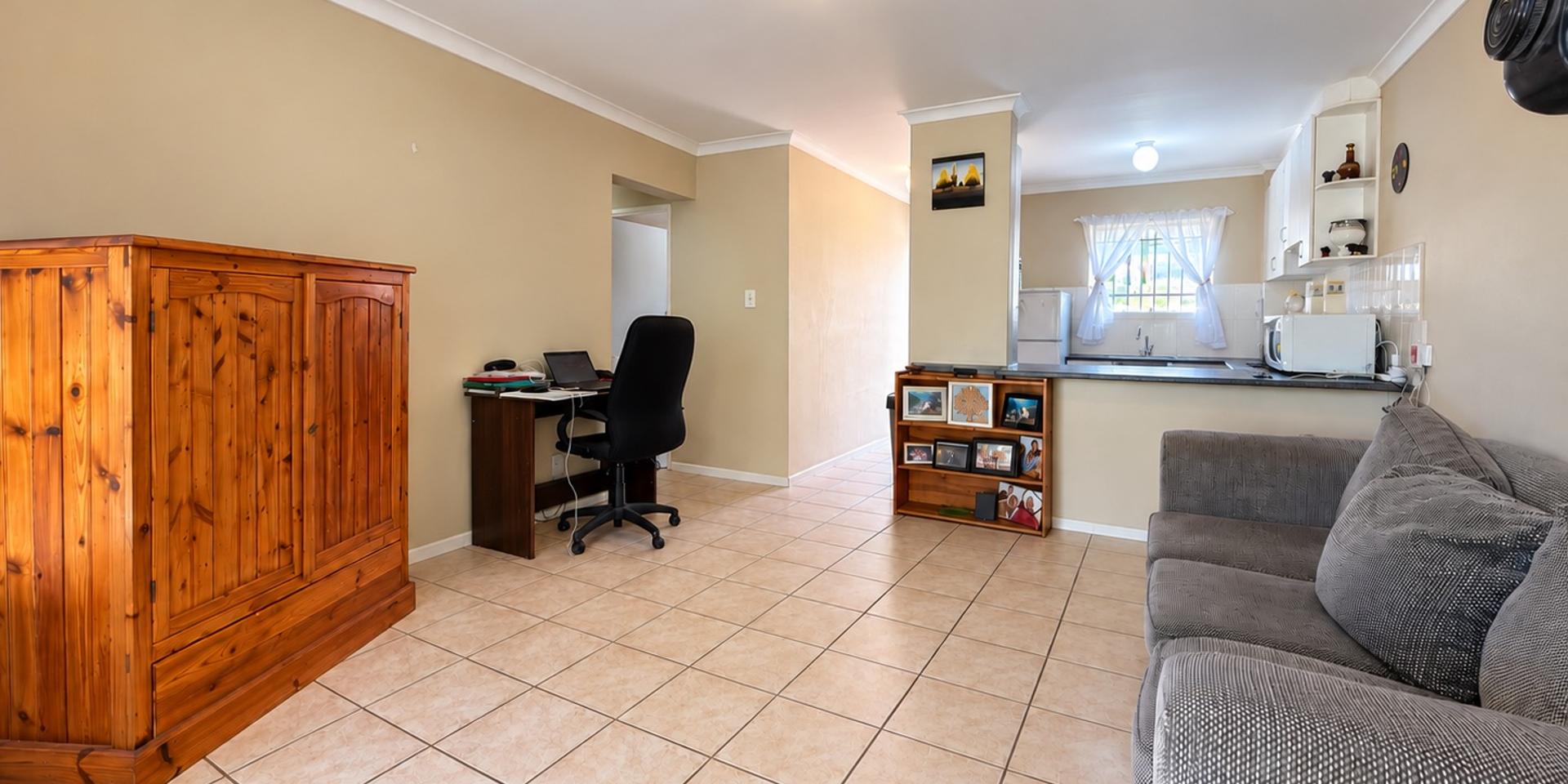 Image 3 of 6