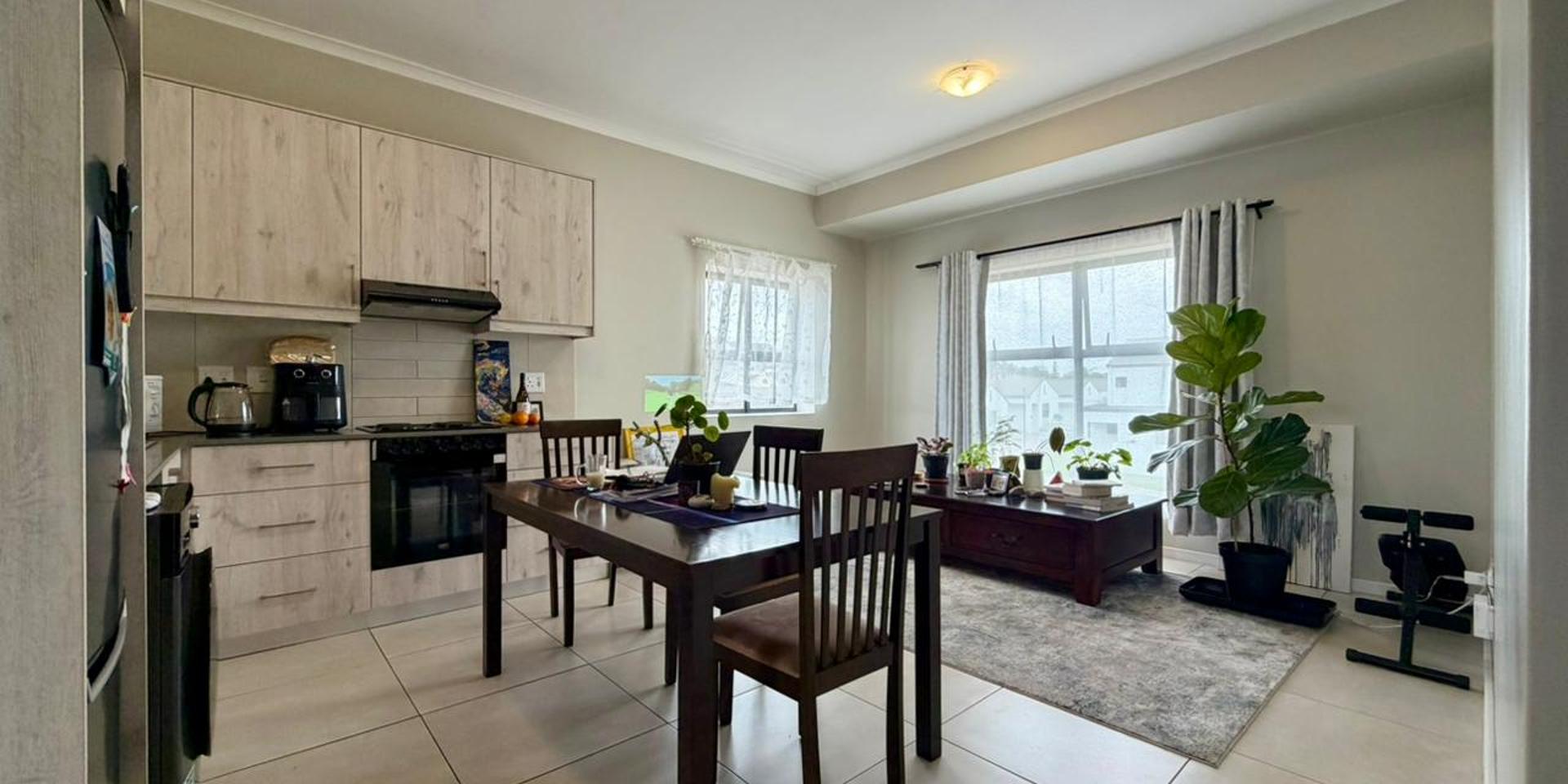 Image 2 of 6