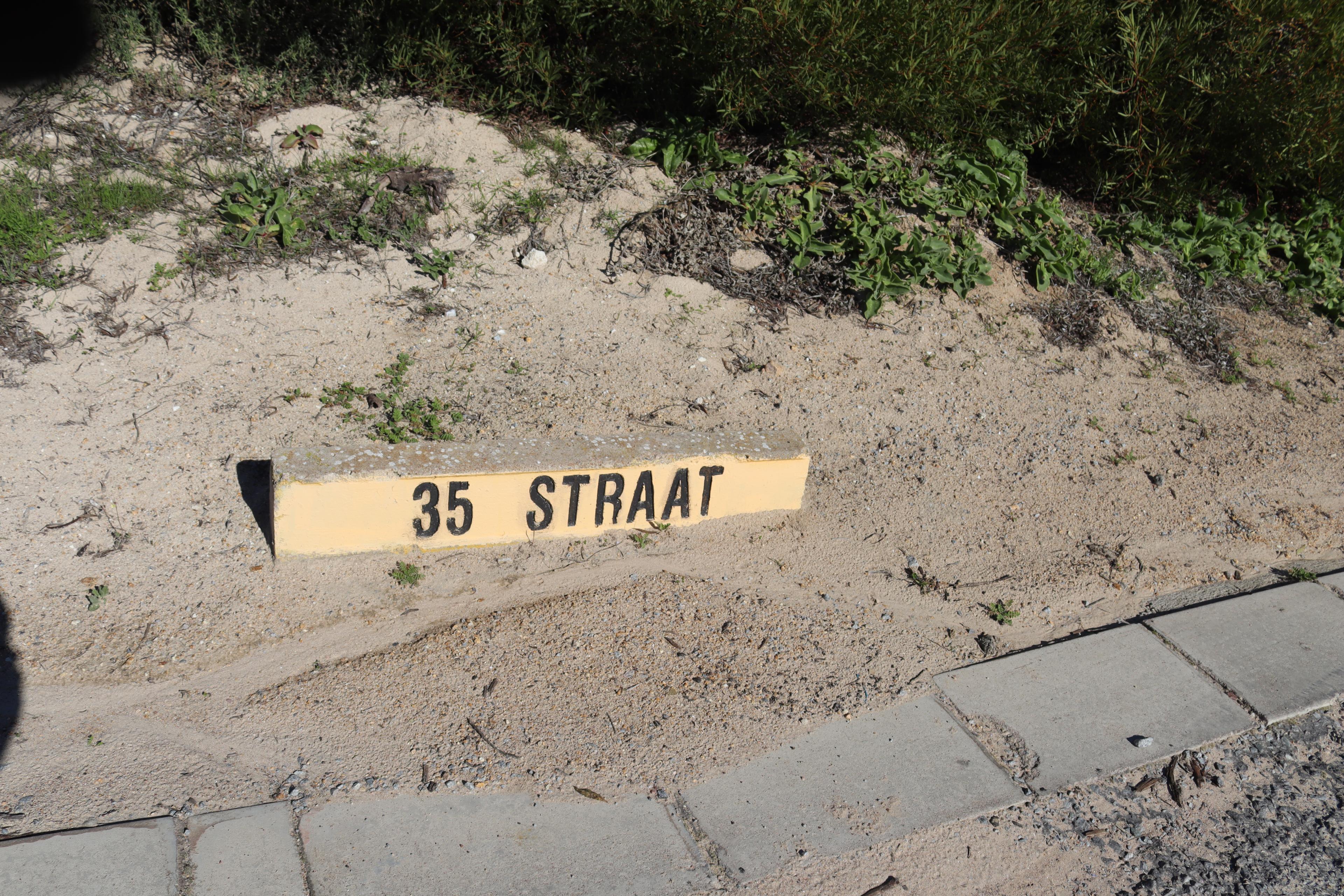 Image 3 of 6