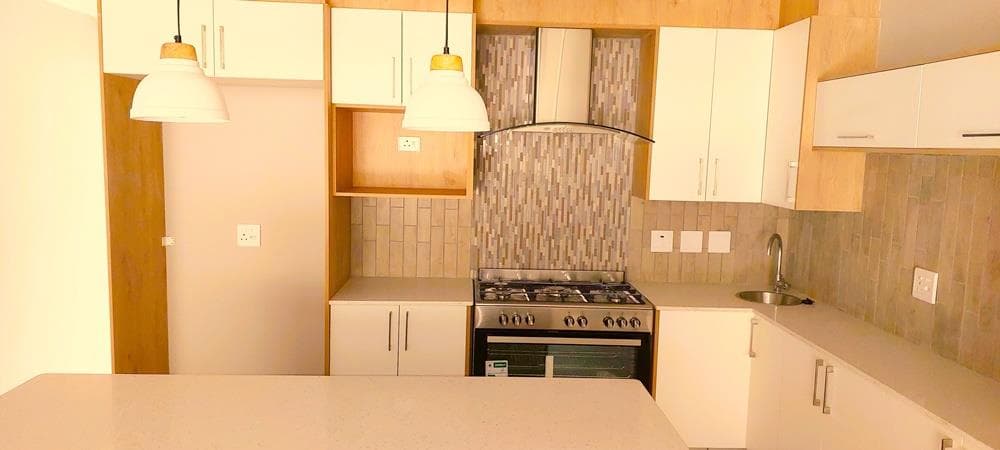 Image 3 of 6