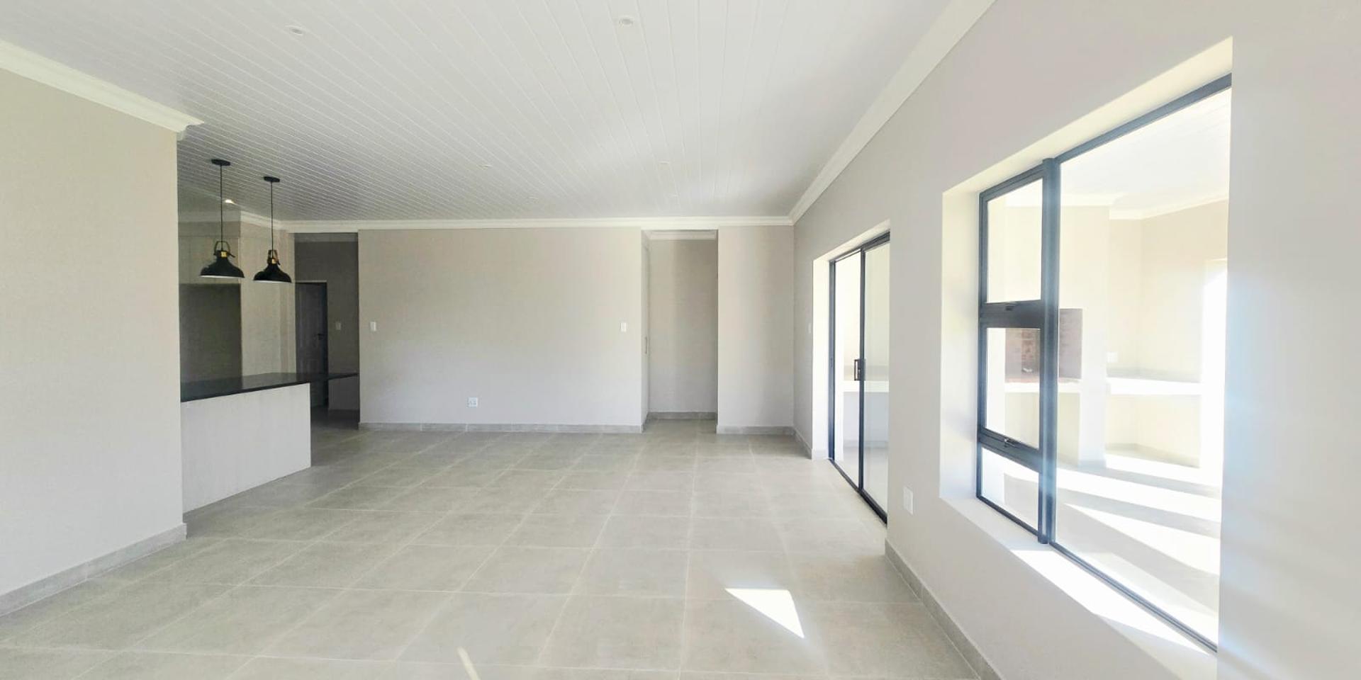Image 4 of 6