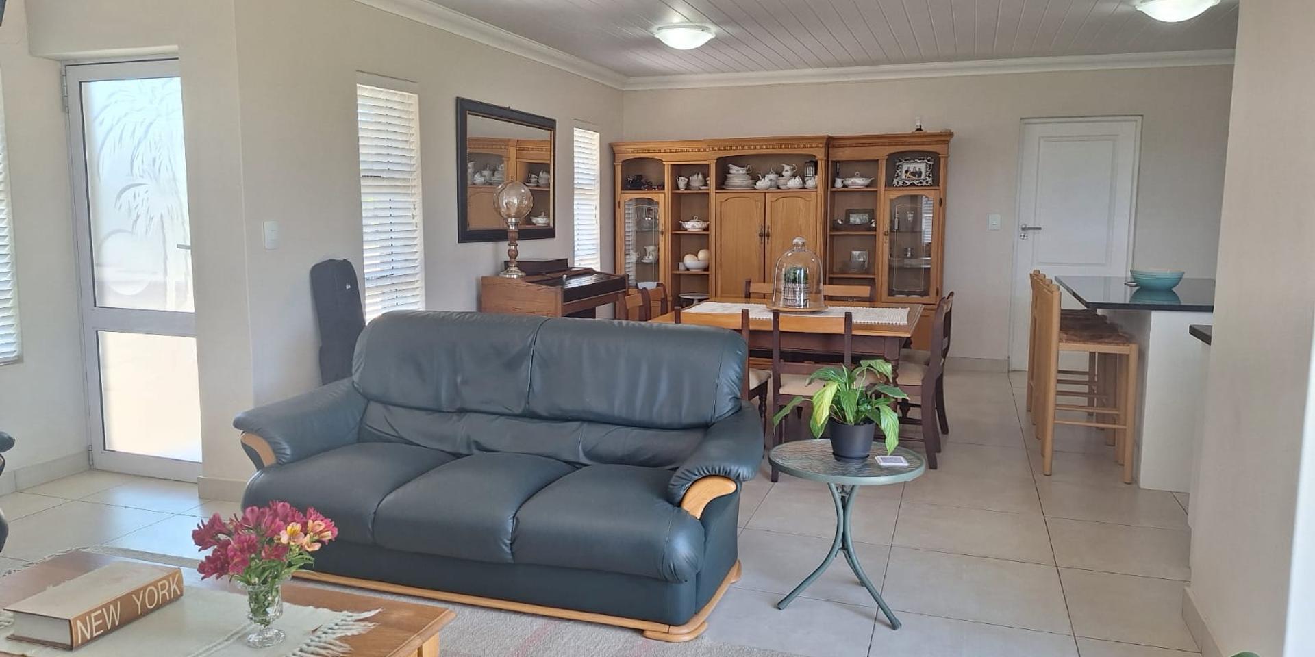 Image 3 of 6