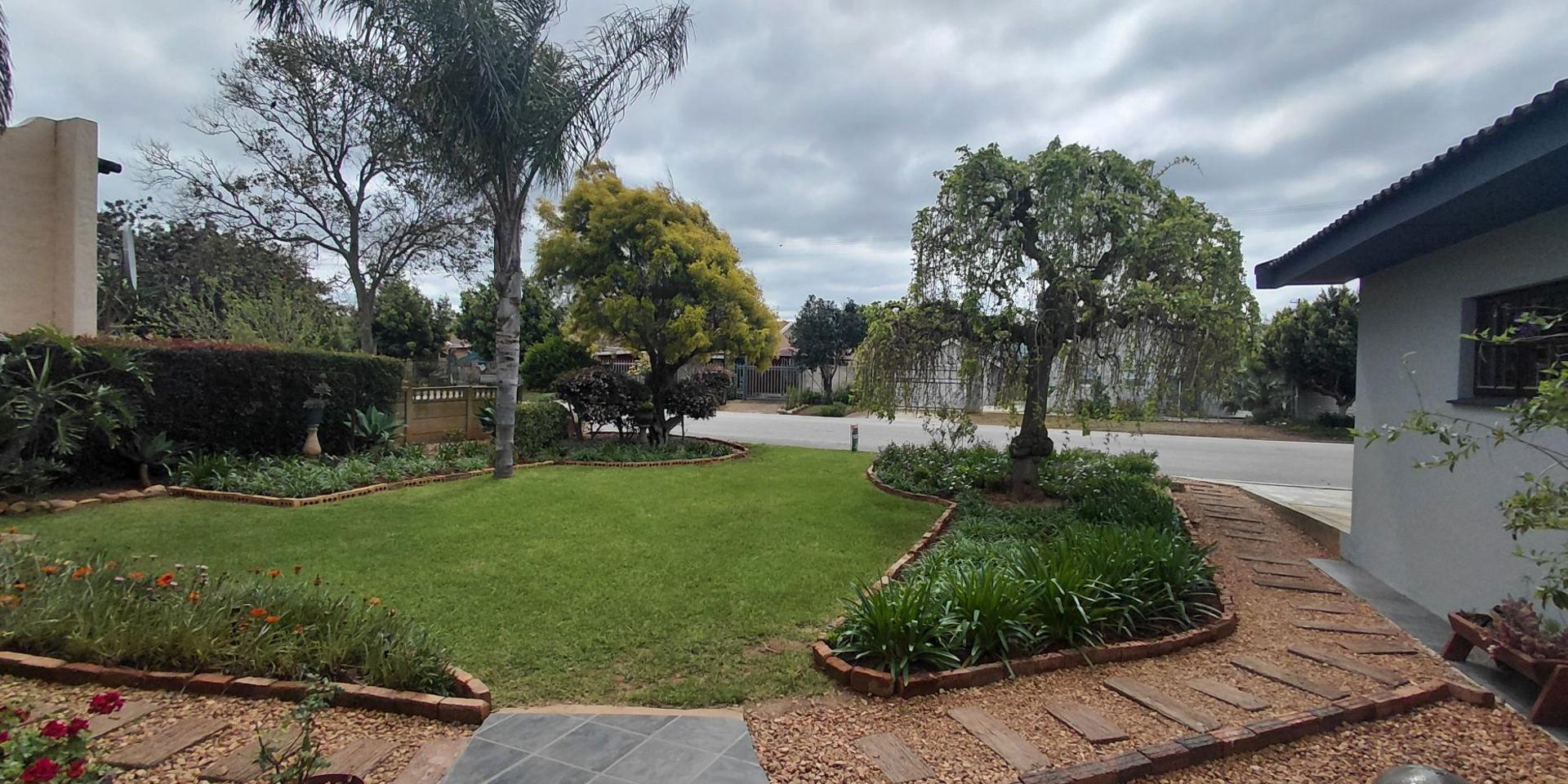Image 4 of 6