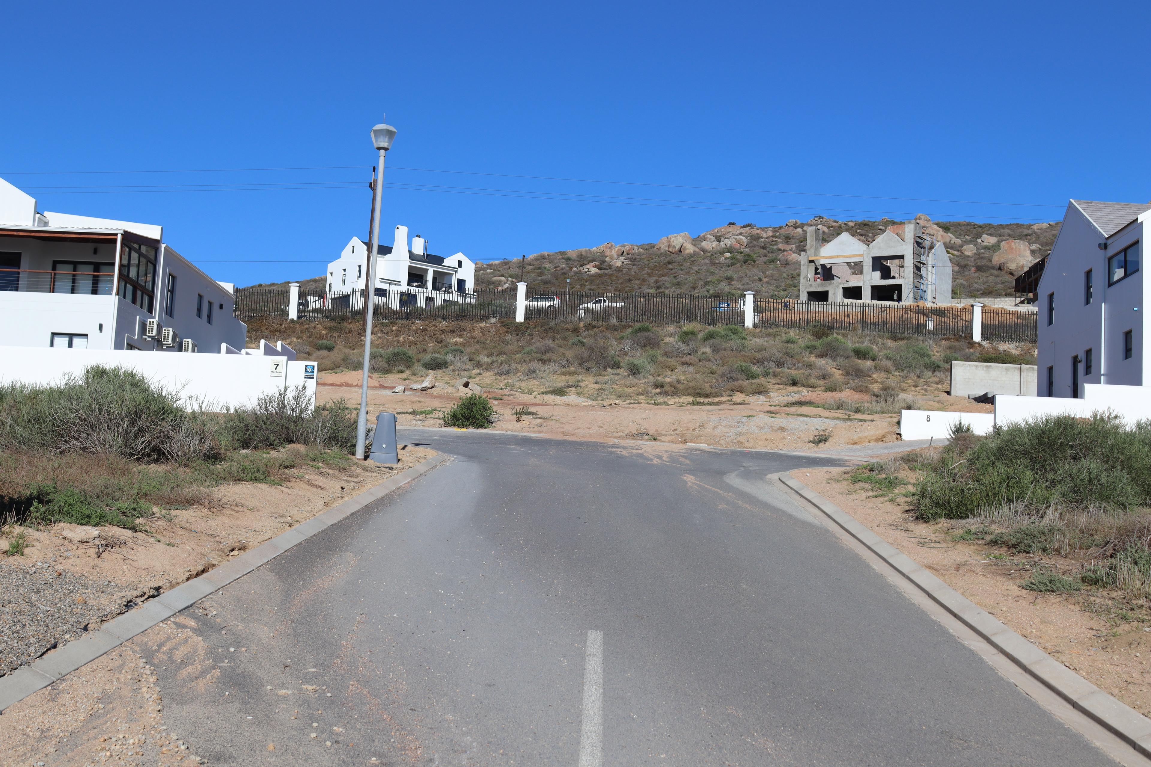 Image 4 of 6