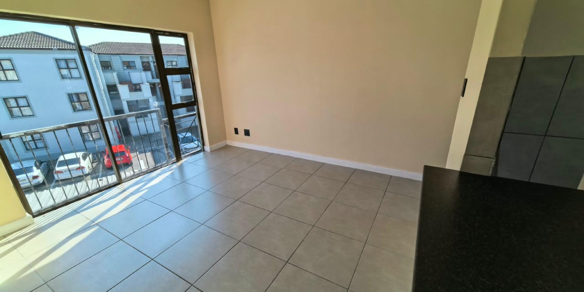 Image 3 of 6