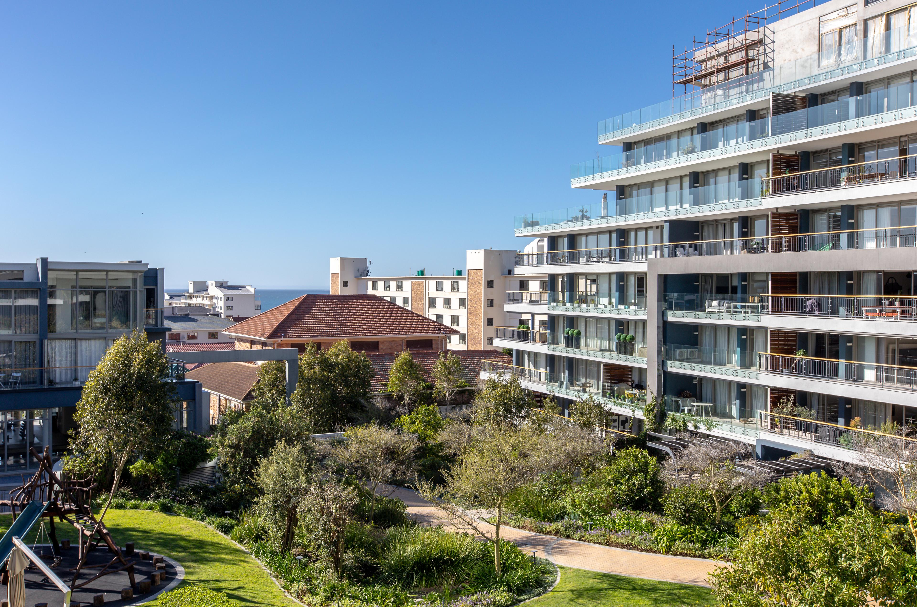 Image 4 of 6