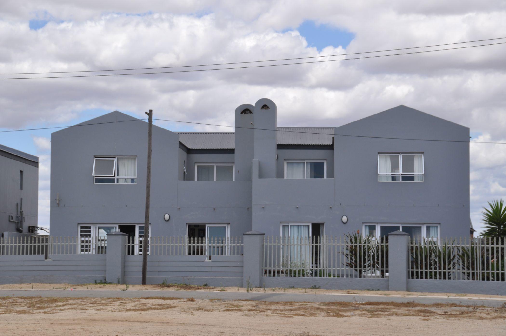 Image 2 of 6