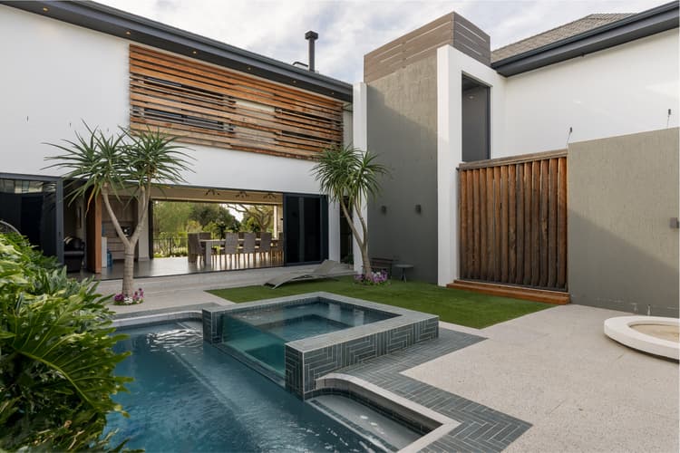 Main property image