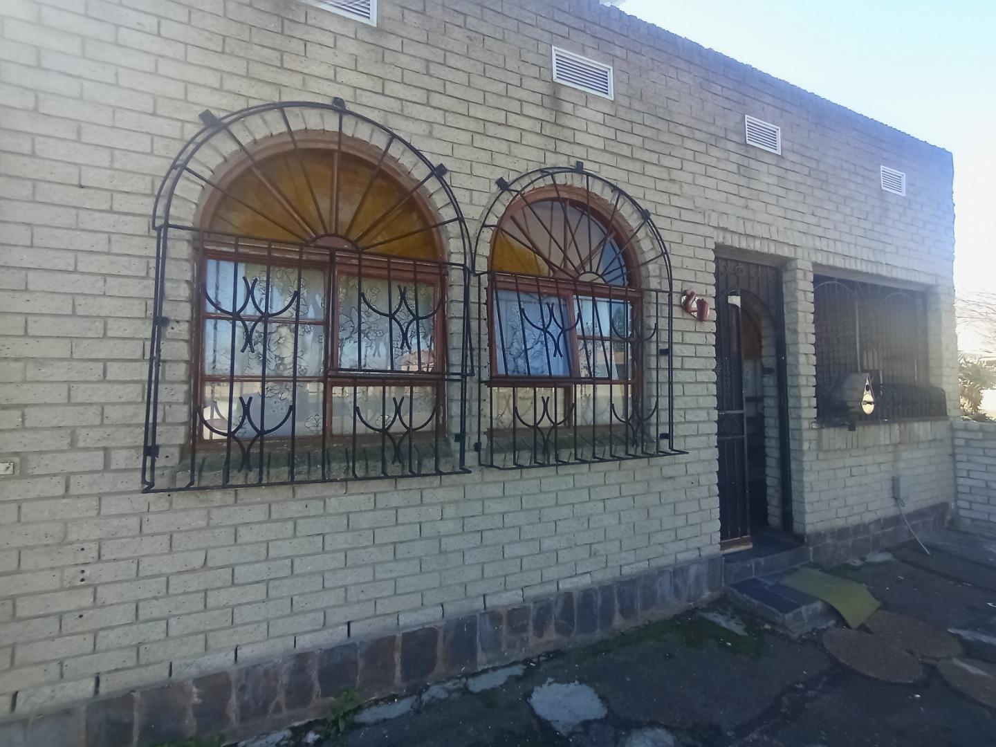 Image 1 of 6
