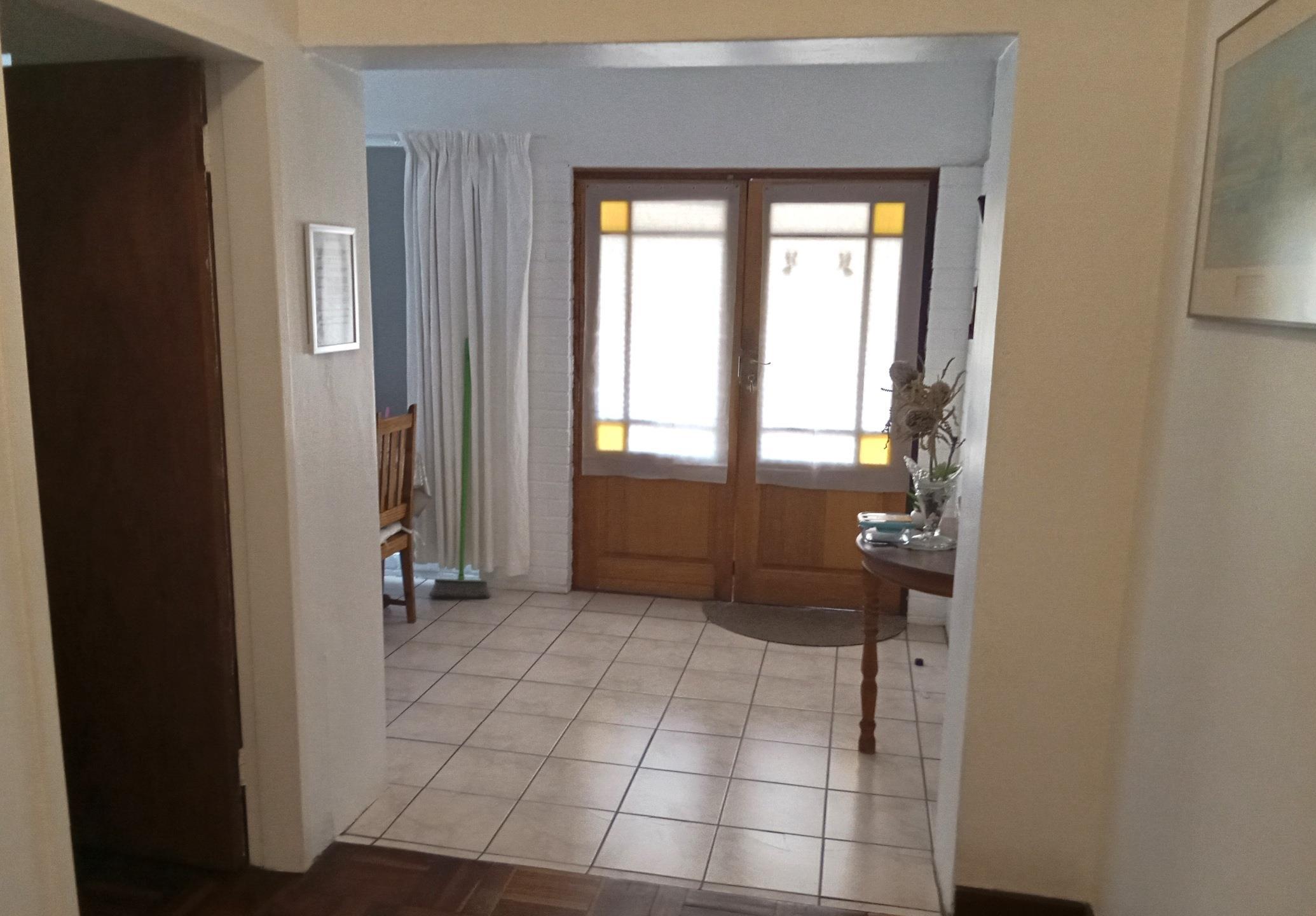 Image 2 of 6