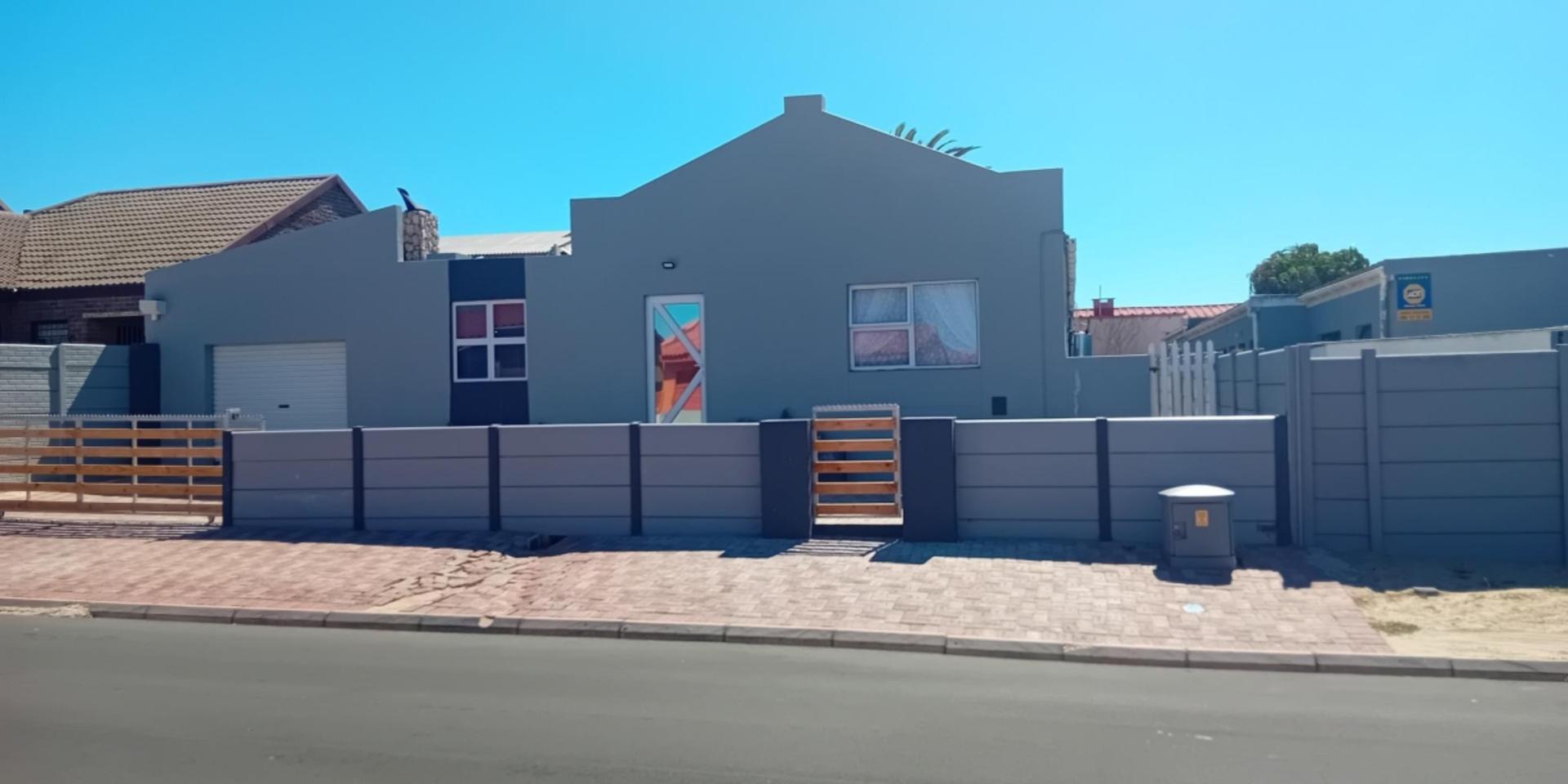 Image 2 of 6