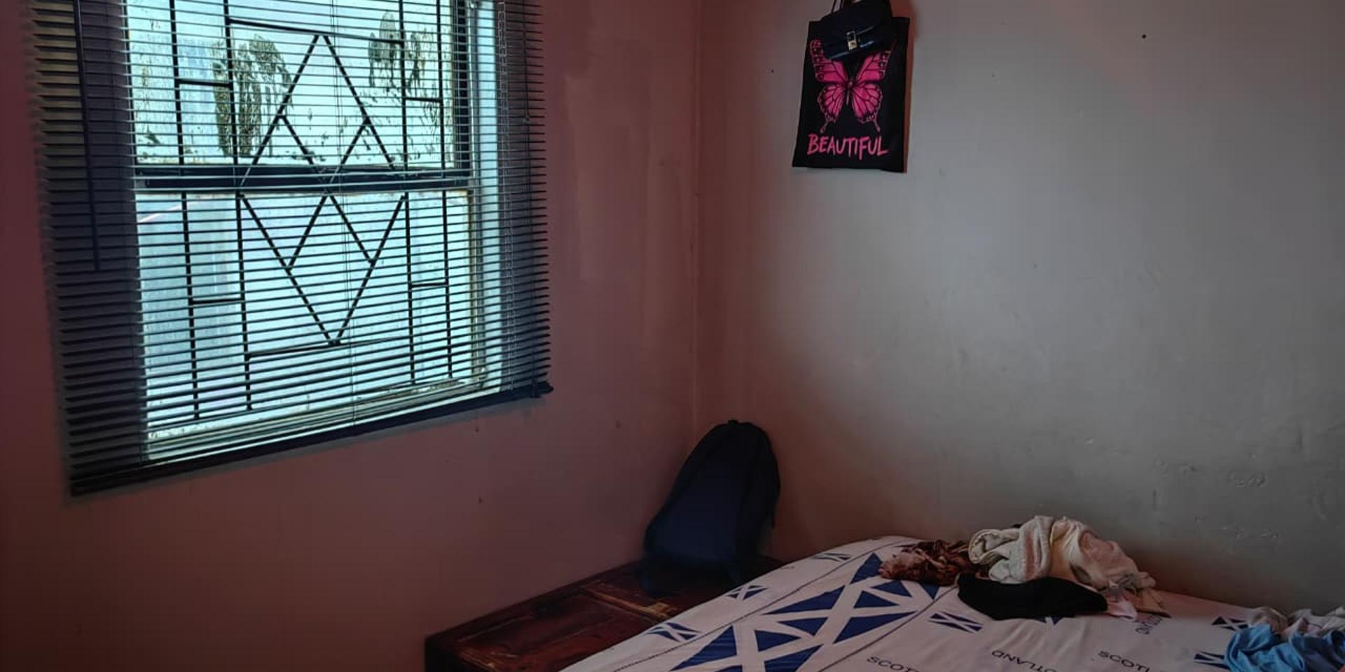 Image 5 of 6