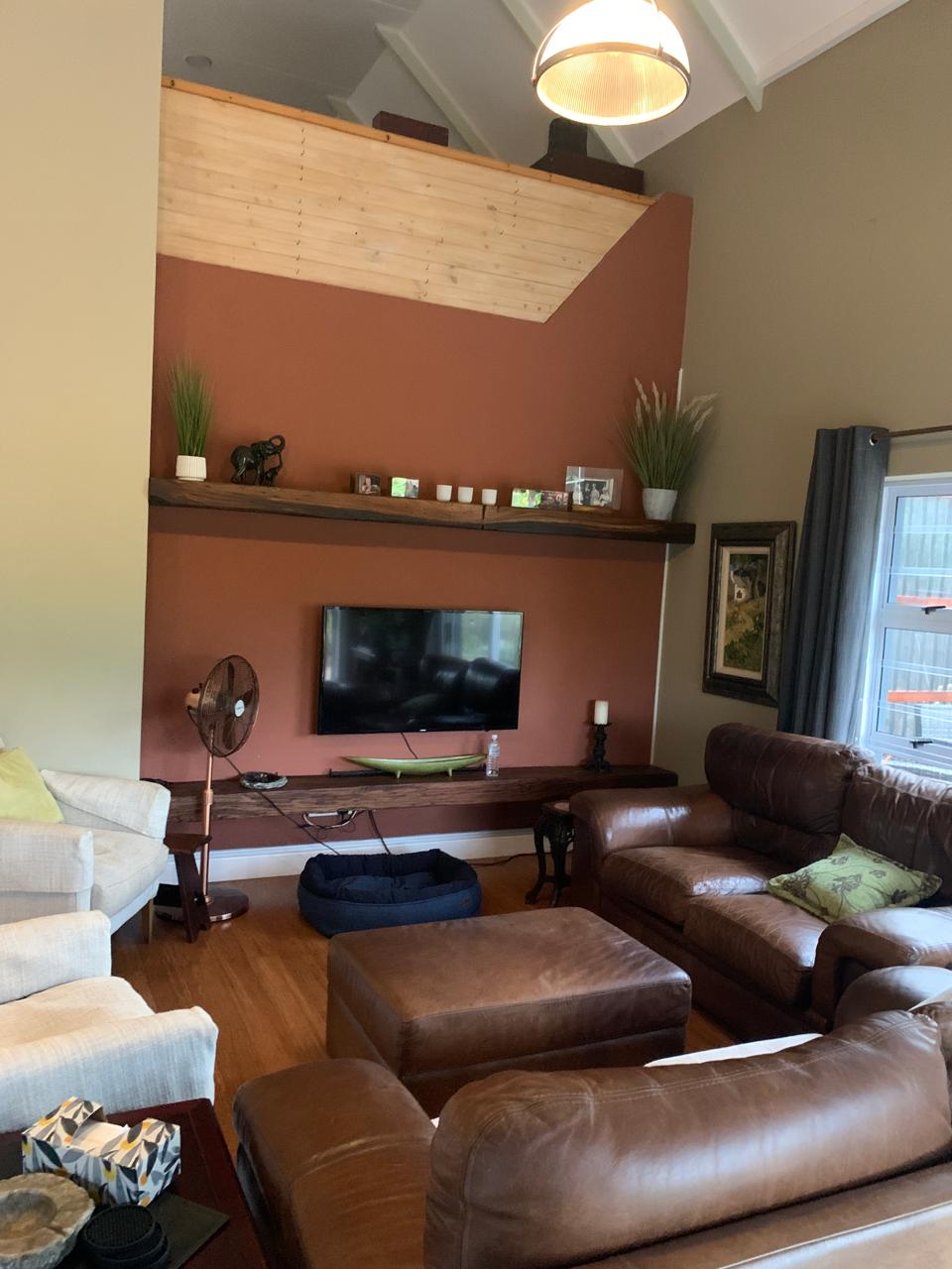 Image 4 of 6