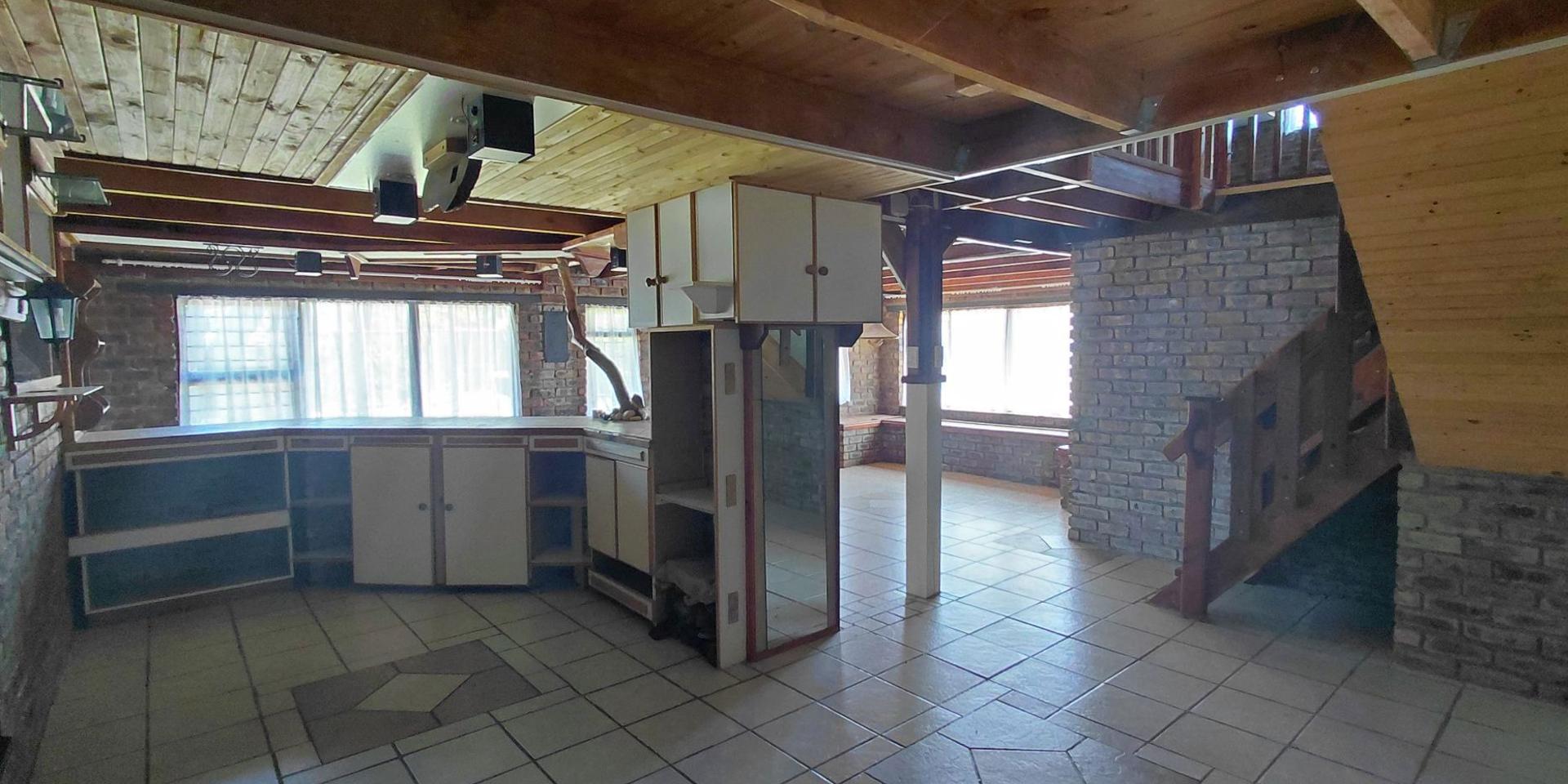 Image 3 of 6