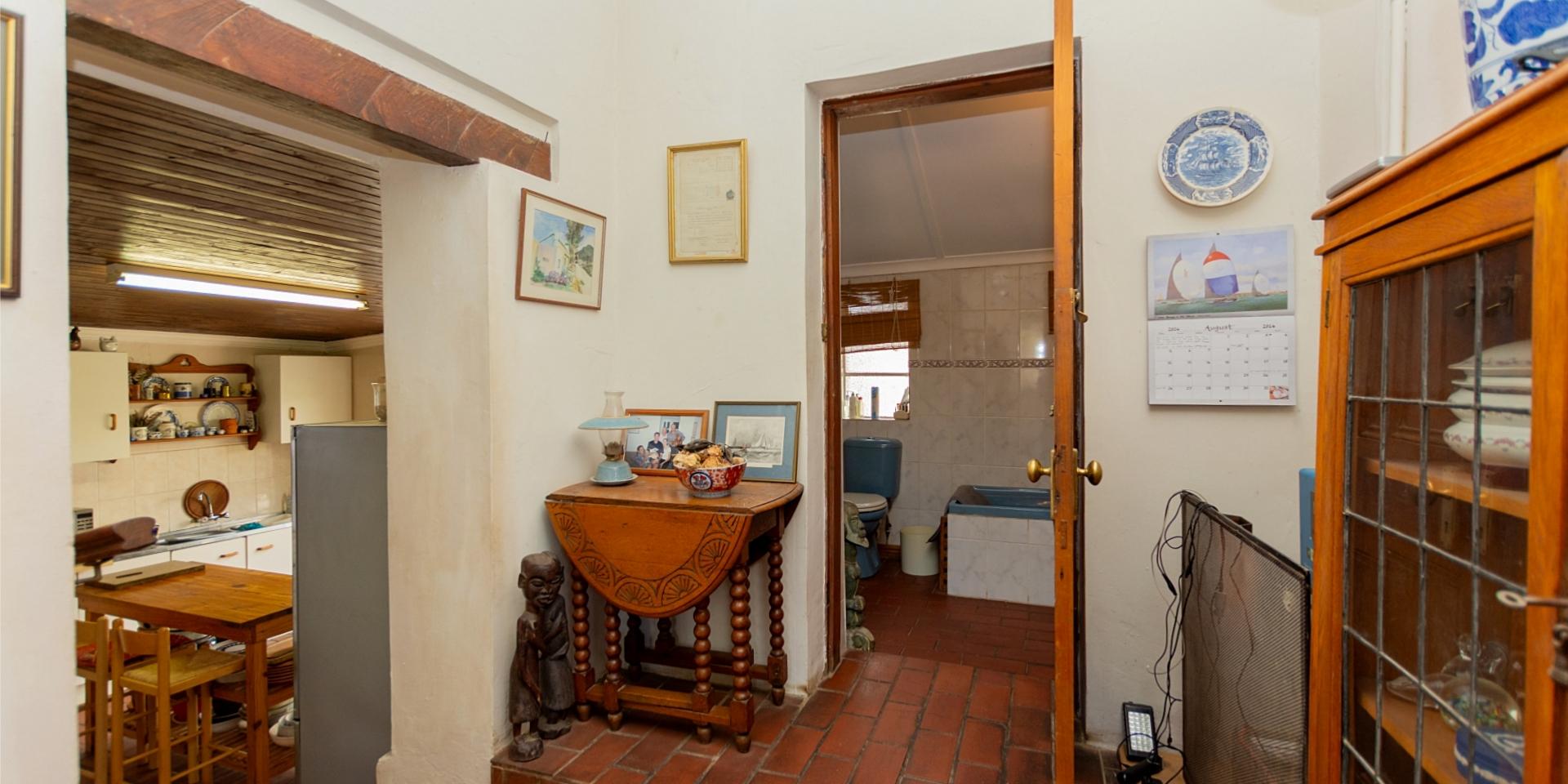 Image 4 of 6