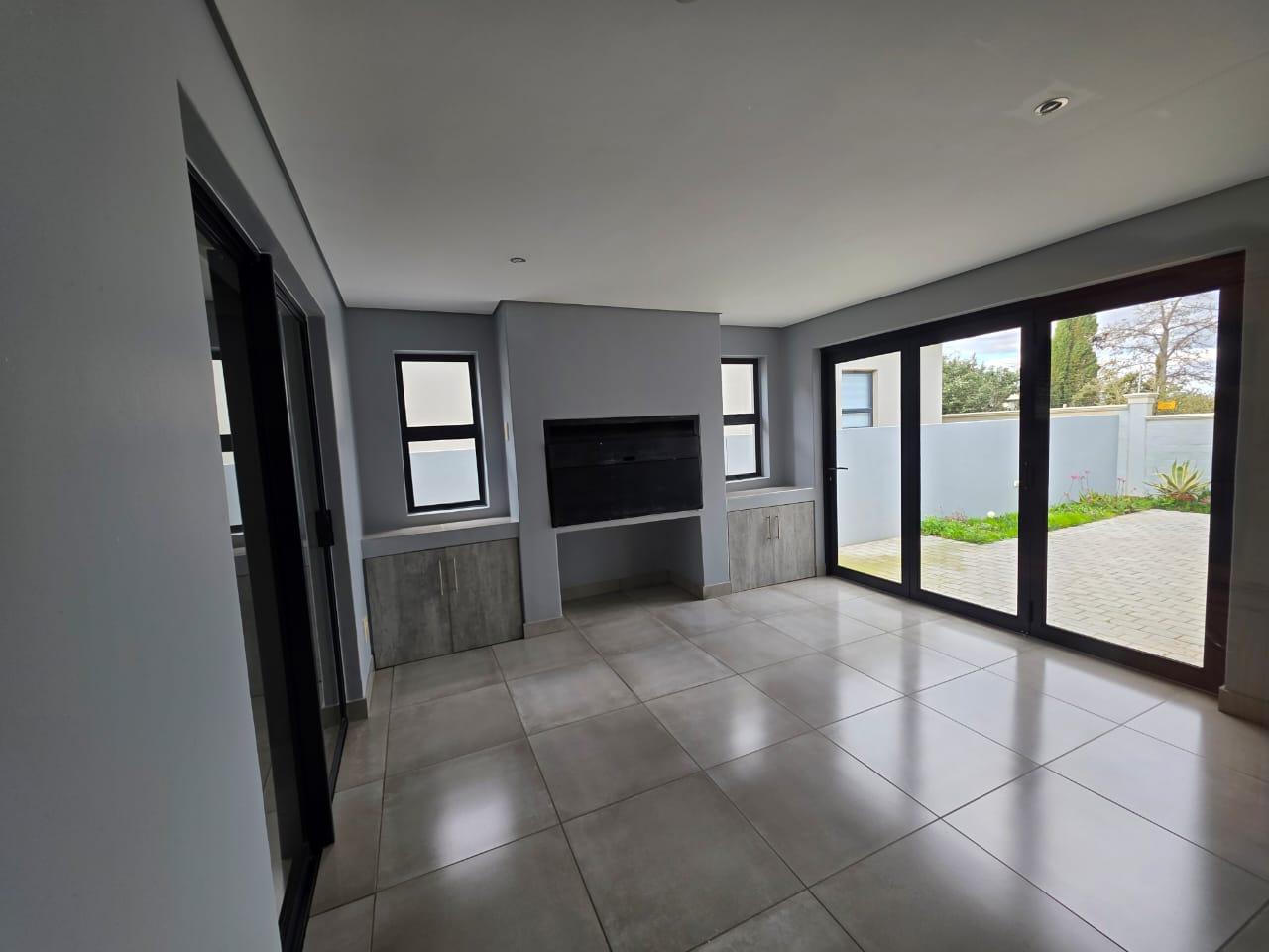 Image 5 of 6