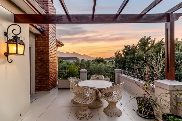 Main property image
