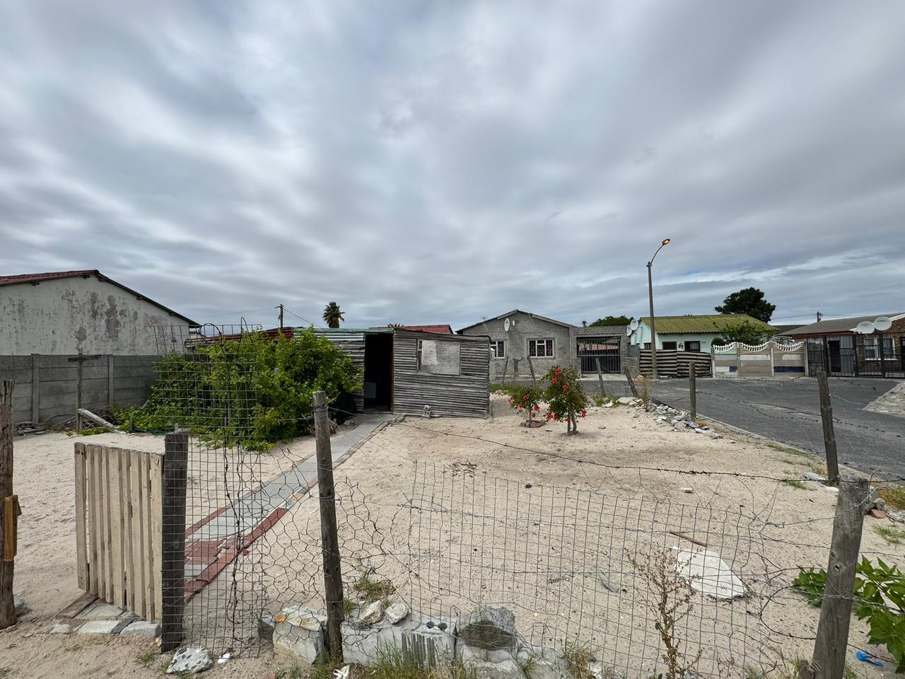 Image 1 of 6
