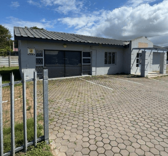 Image 2 of 6