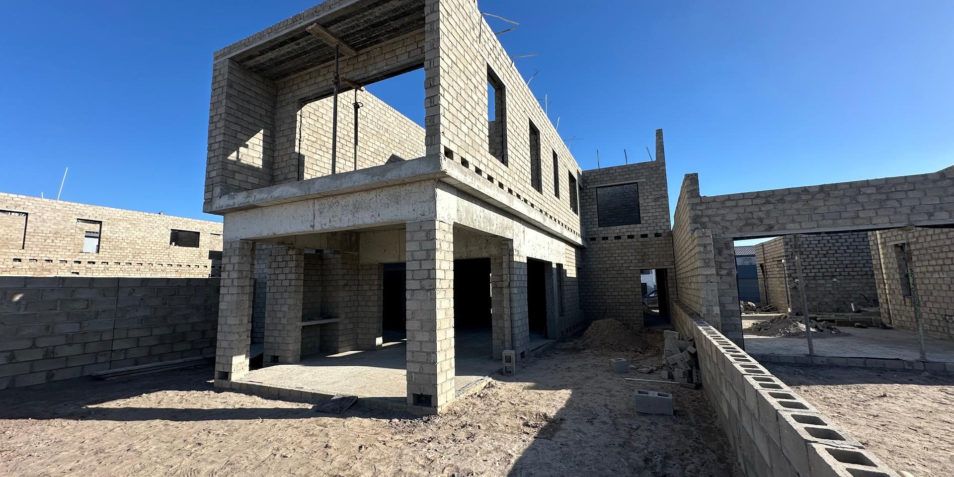 Image 2 of 6