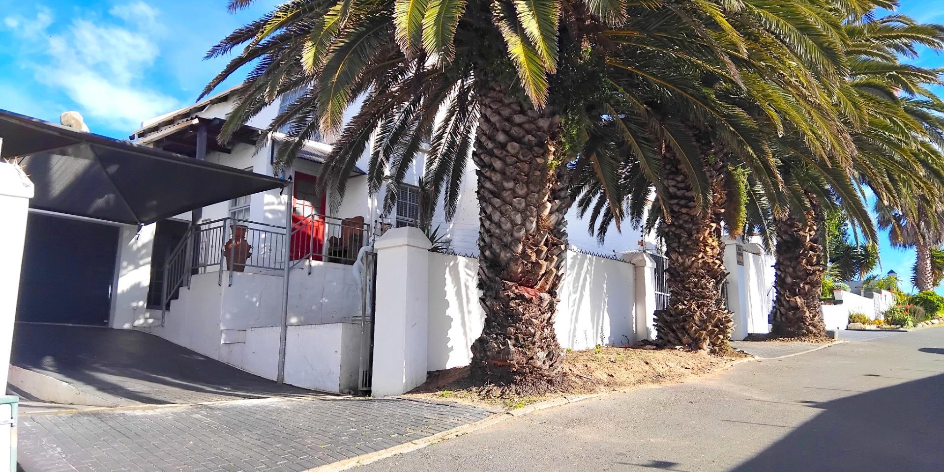 Image 2 of 6