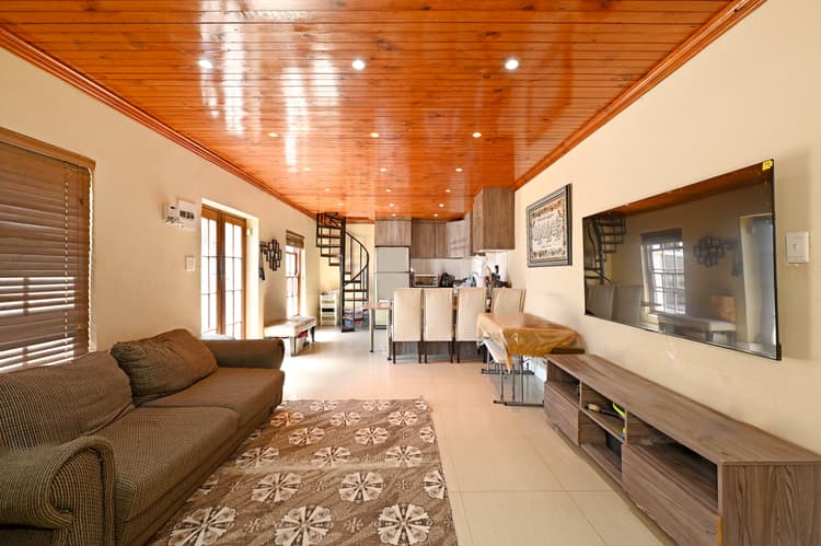 Main property image